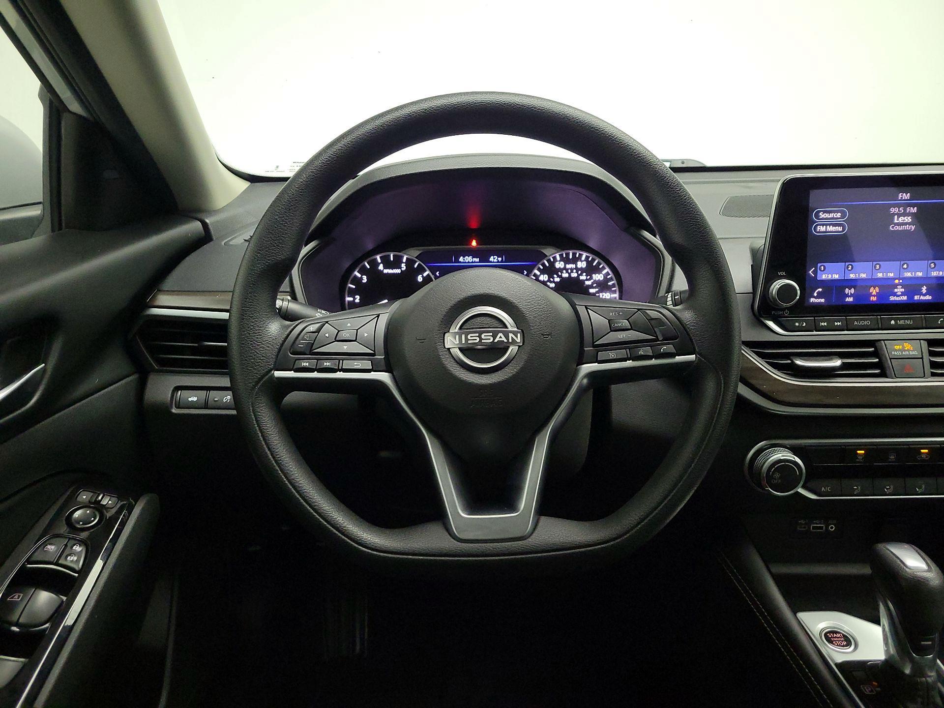 Thumbnail: 2023 Nissan Altima - 10