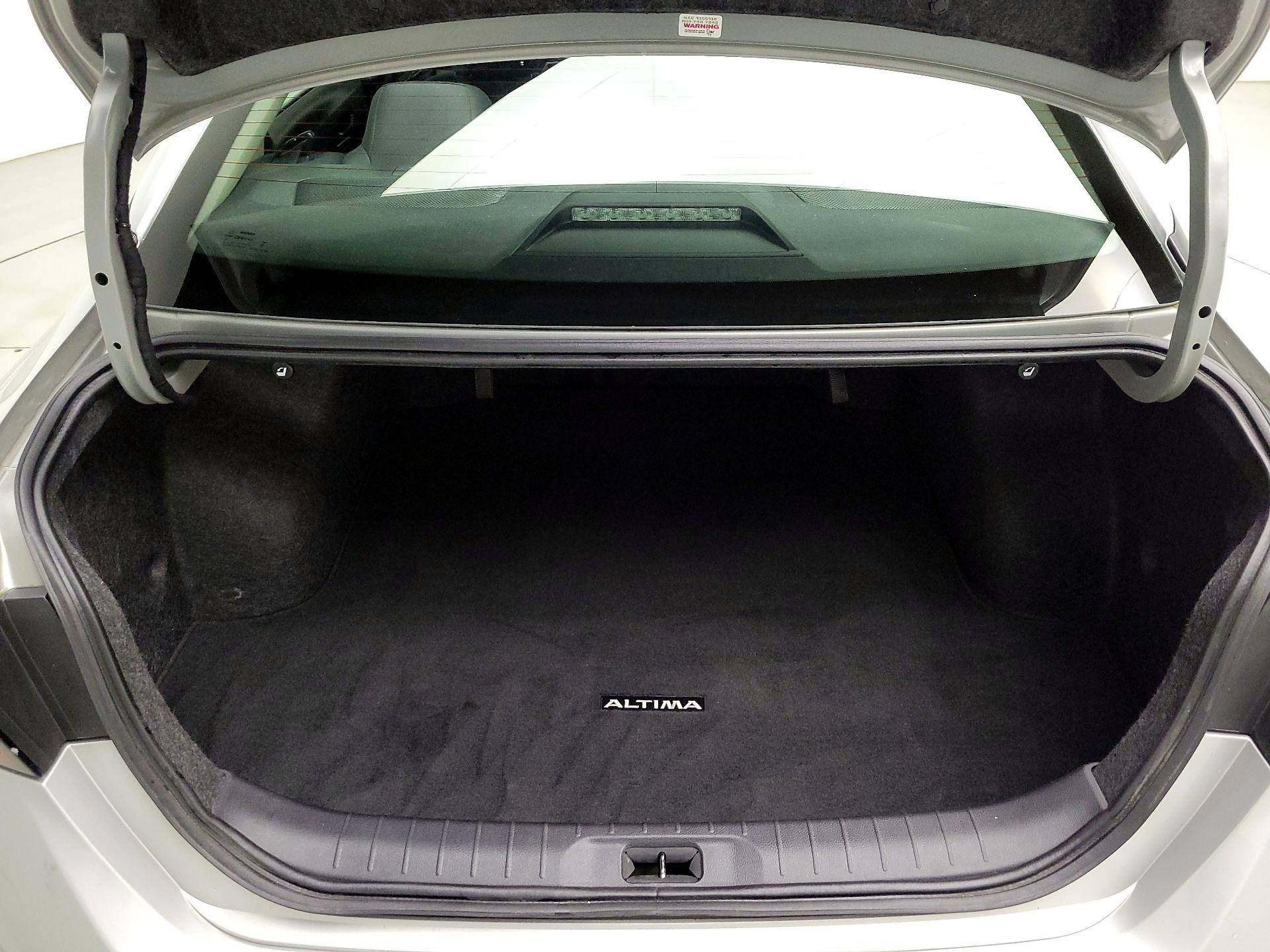 Thumbnail: 2023 Nissan Altima - 18