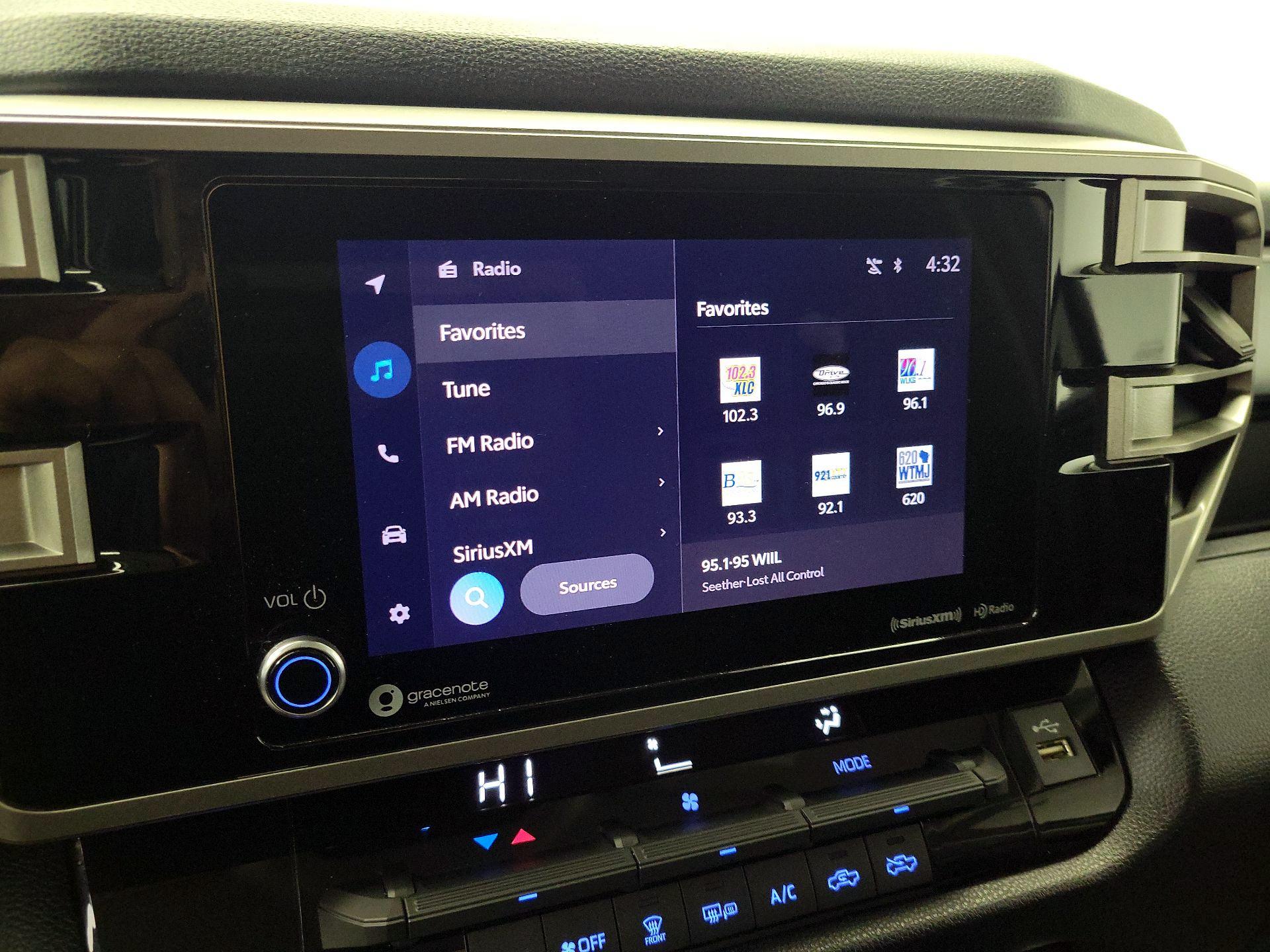 Thumbnail: 2024 Toyota Tundra - 15