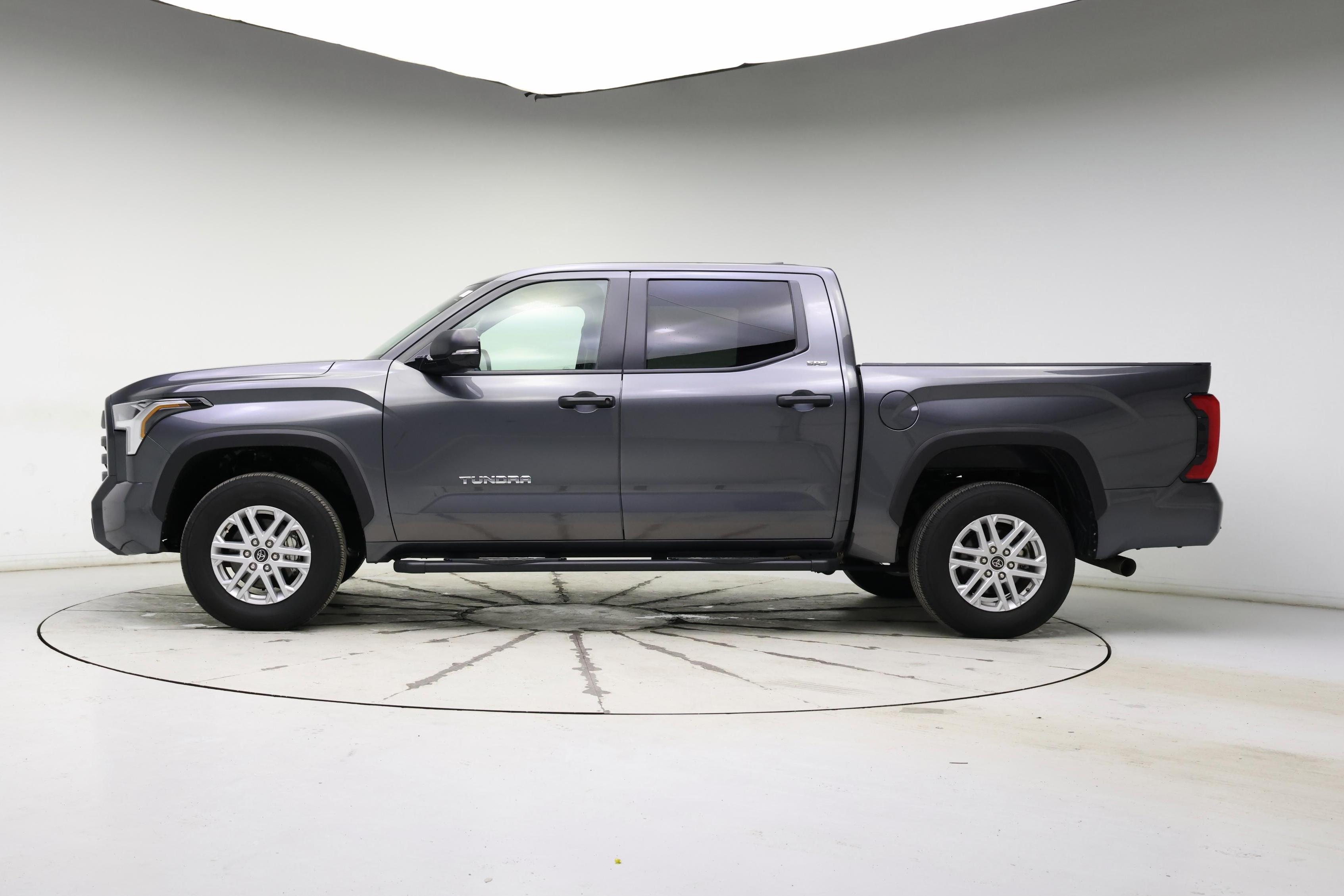 Thumbnail: 2024 Toyota Tundra - 3