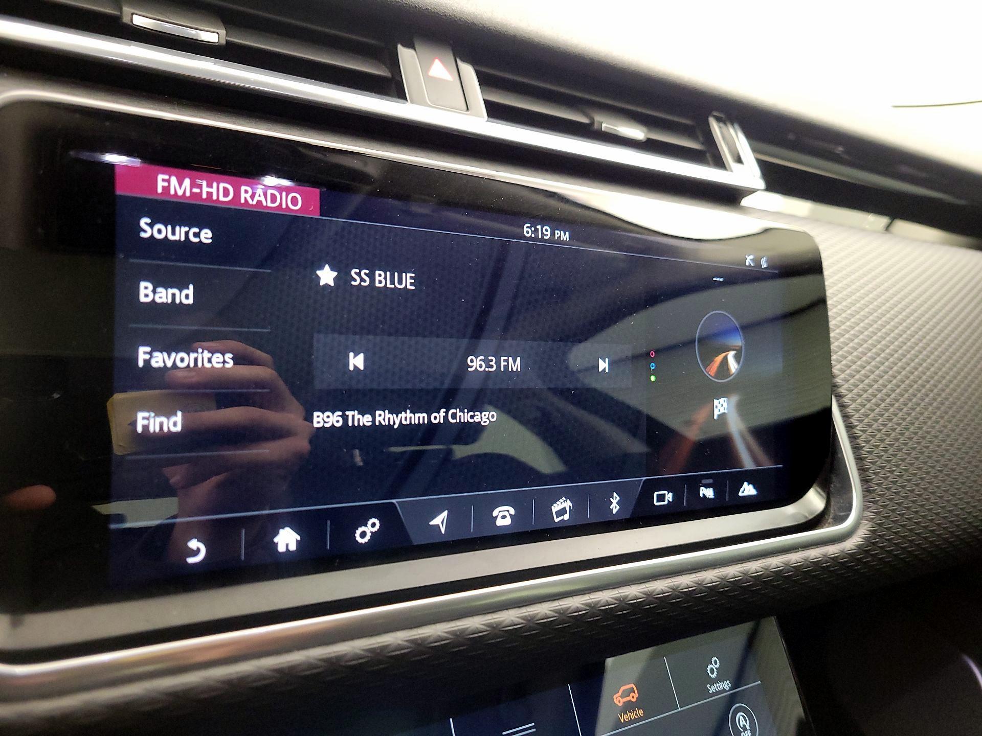 Thumbnail: 2019 Land Rover Range Rover Velar - 16