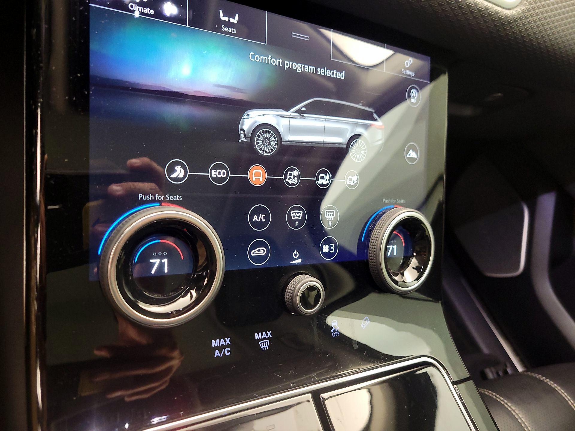 Thumbnail: 2019 Land Rover Range Rover Velar - 17