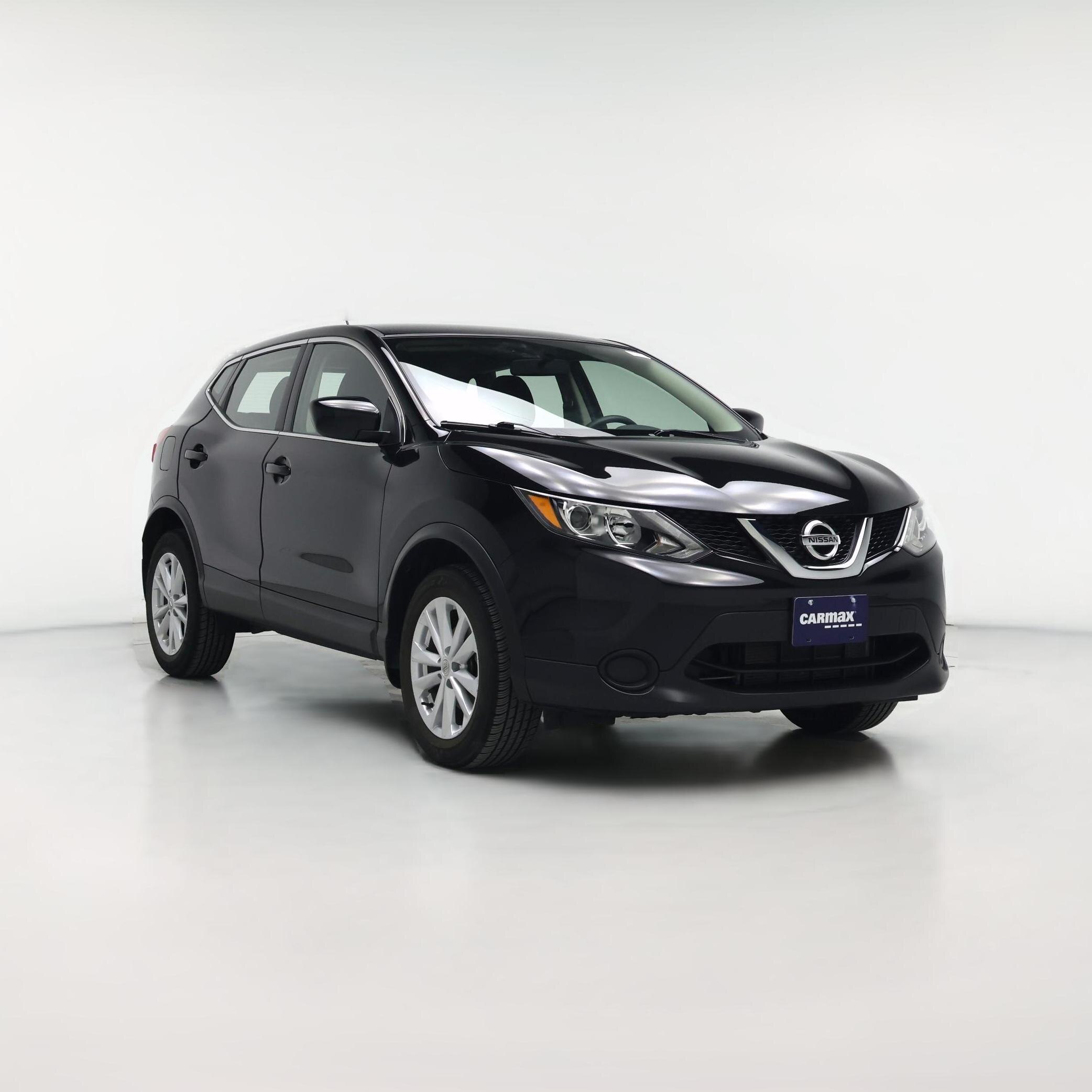 Thumbnail: 2017 Nissan Rogue Sport - 1