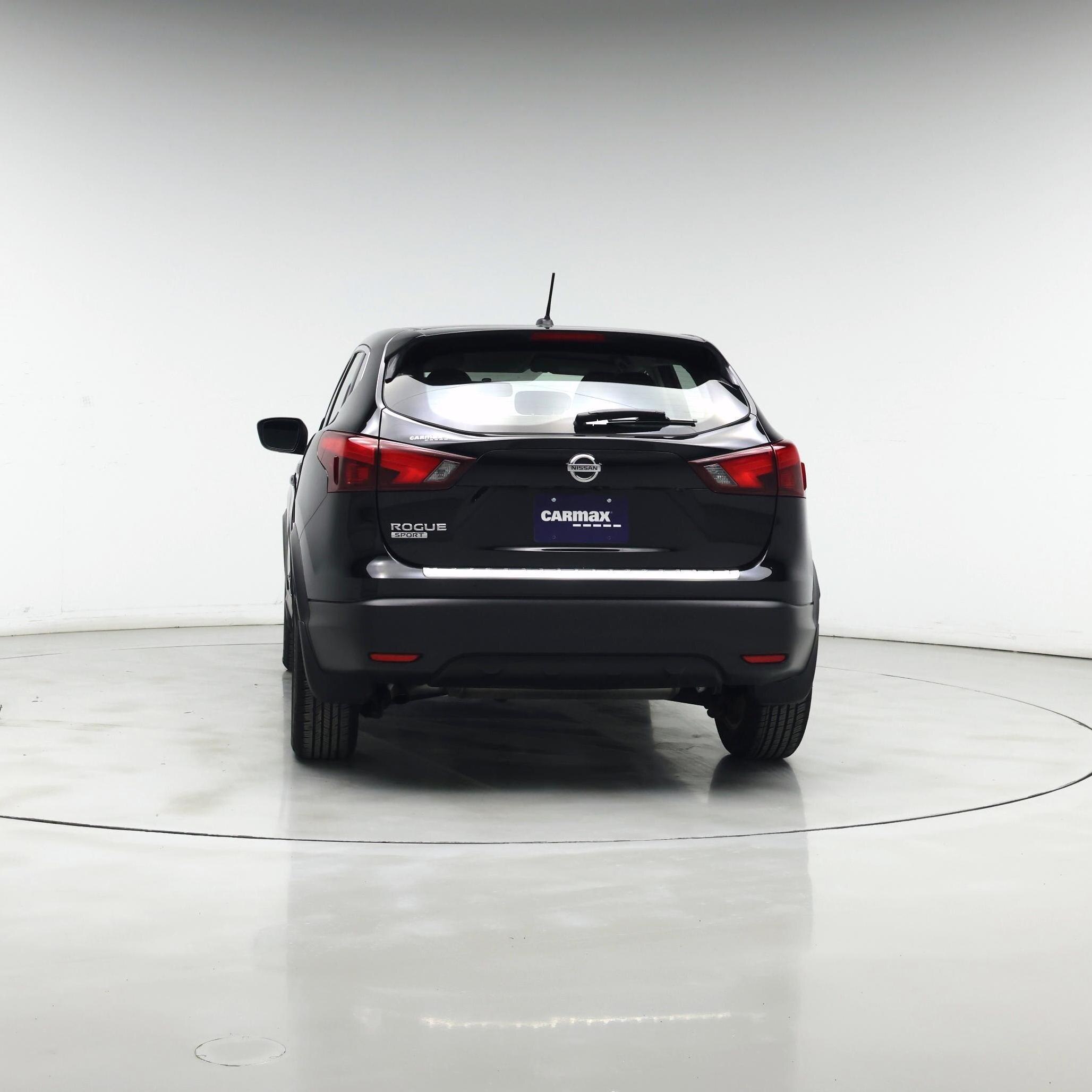 Thumbnail: 2017 Nissan Rogue Sport - 6