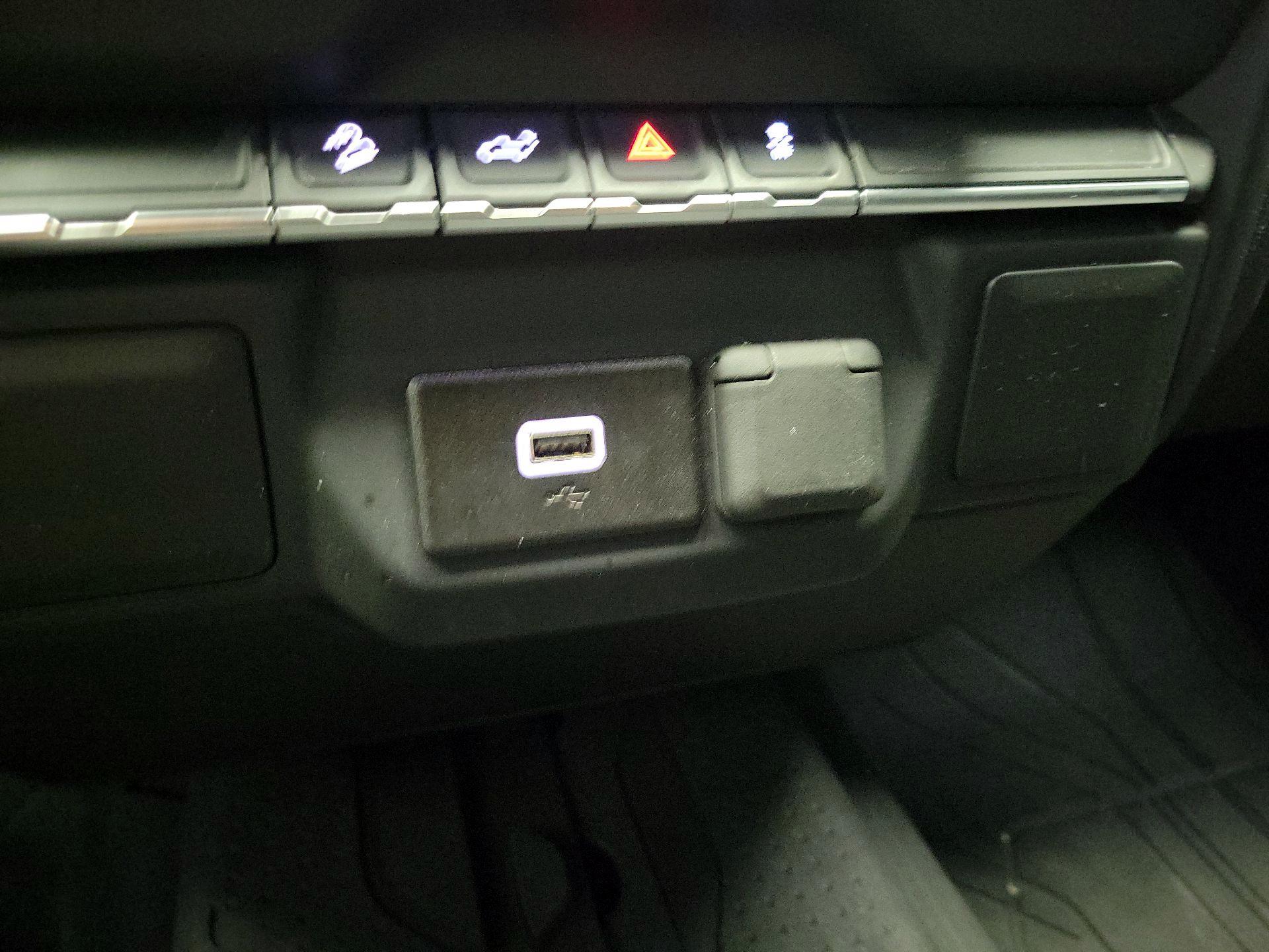 Thumbnail: 2019 Chevrolet Silverado 1500 - 18