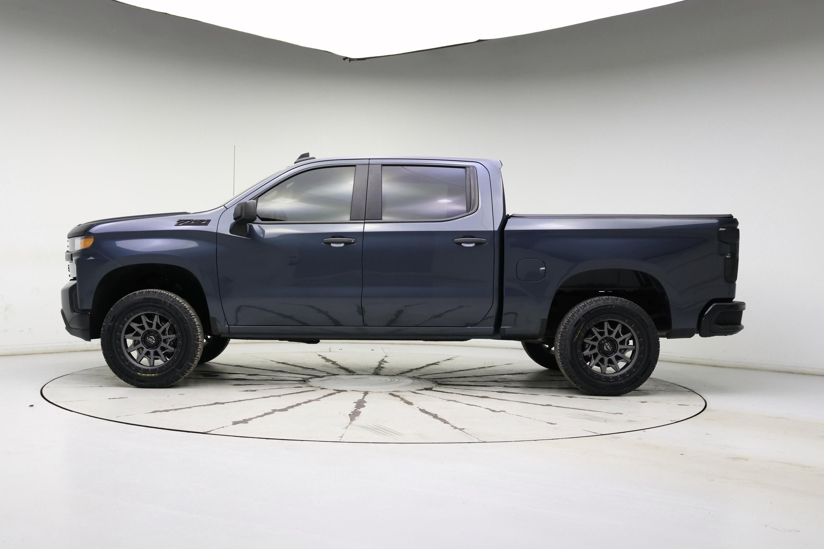 Thumbnail: 2019 Chevrolet Silverado 1500 - 3