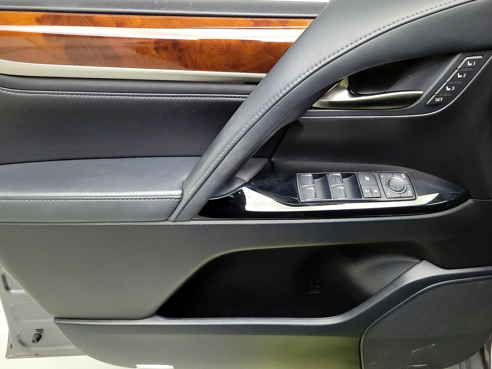 Thumbnail: 2017 Lexus LX - 12