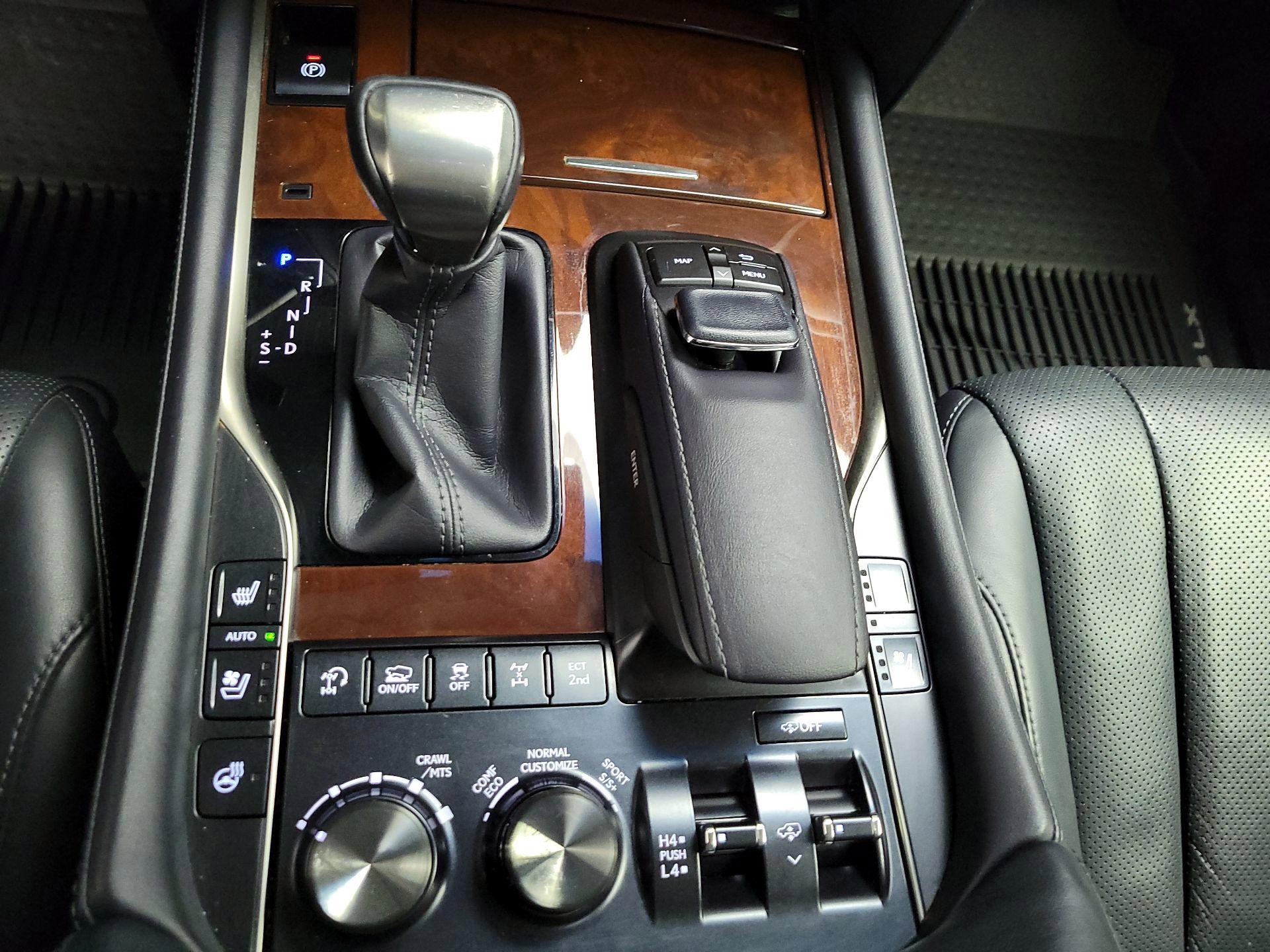 Thumbnail: 2017 Lexus LX - 17