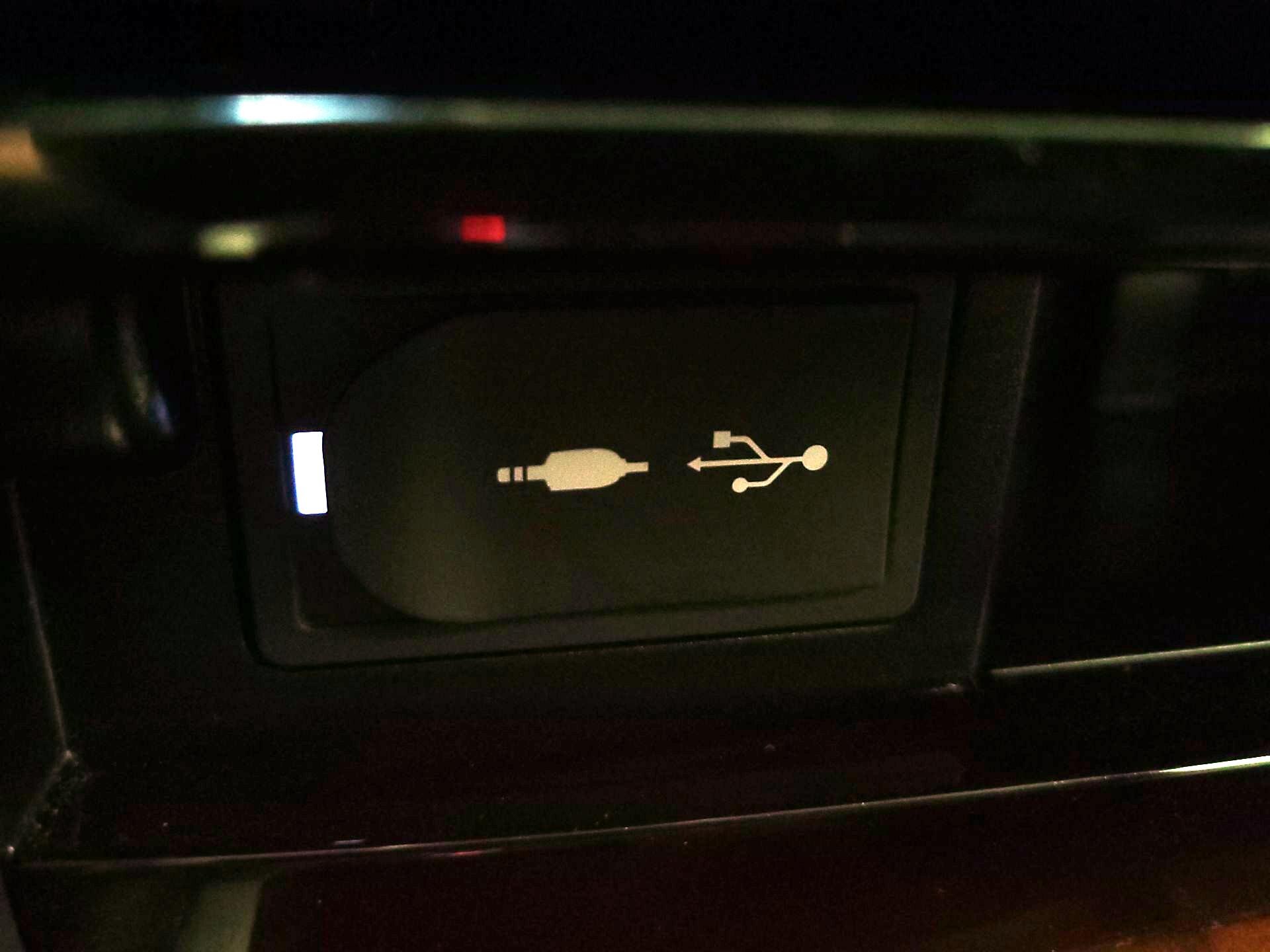 Thumbnail: 2017 Lexus LX - 18