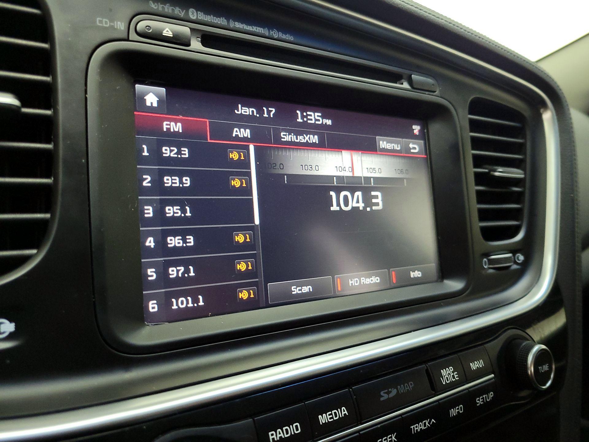 Thumbnail: 2015 Kia Optima - 16