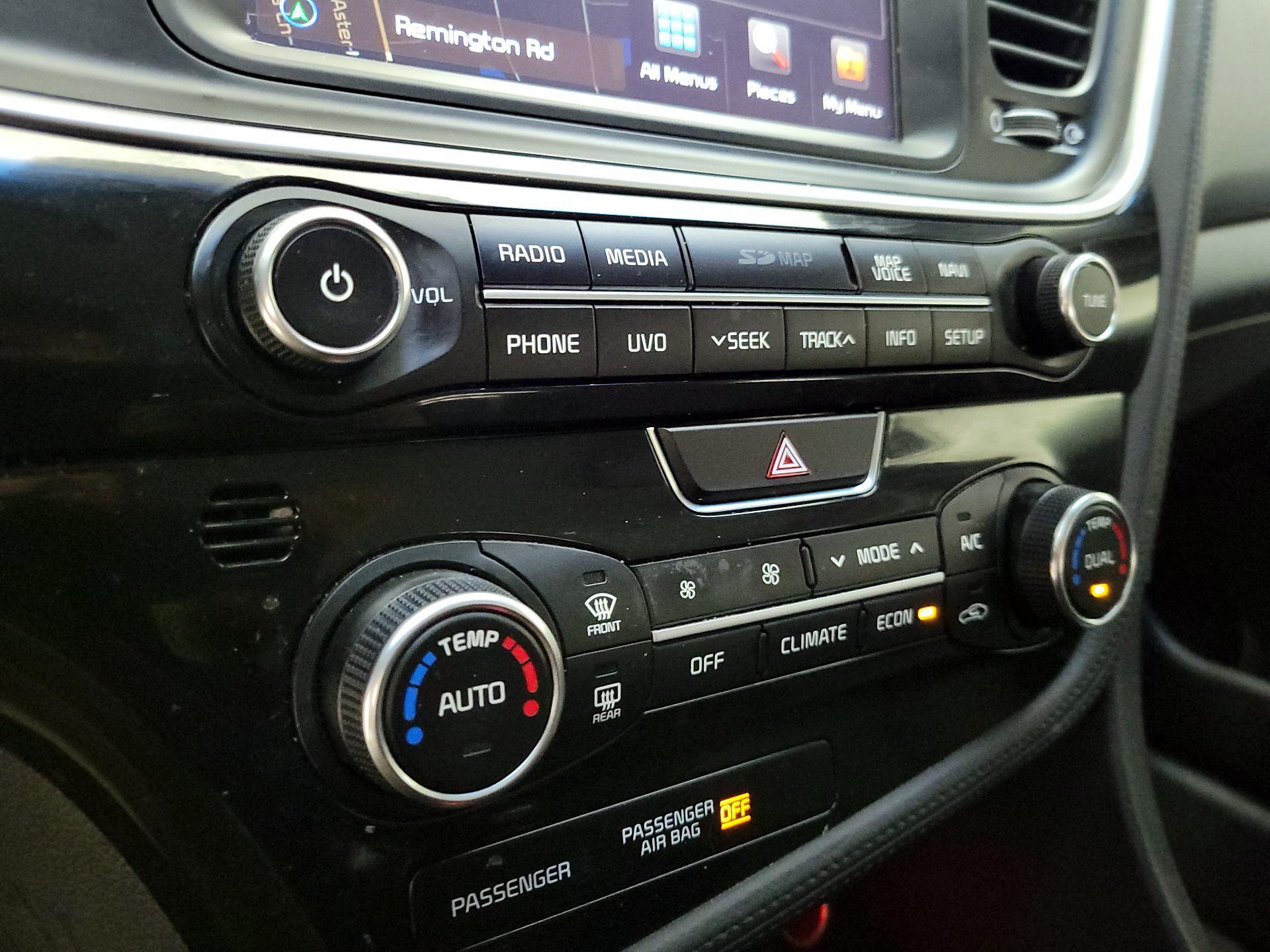 Thumbnail: 2015 Kia Optima - 17