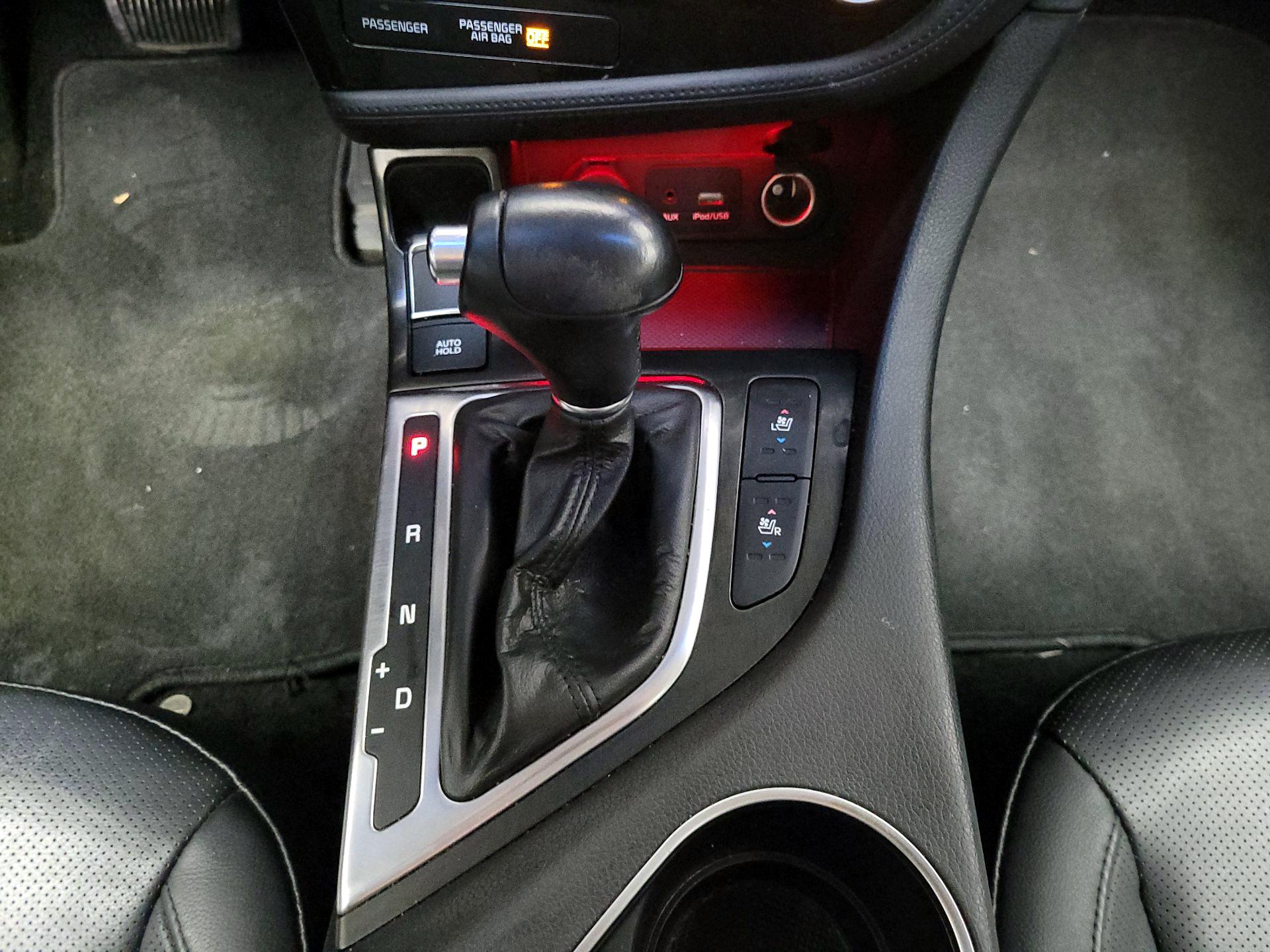 Thumbnail: 2015 Kia Optima - 18