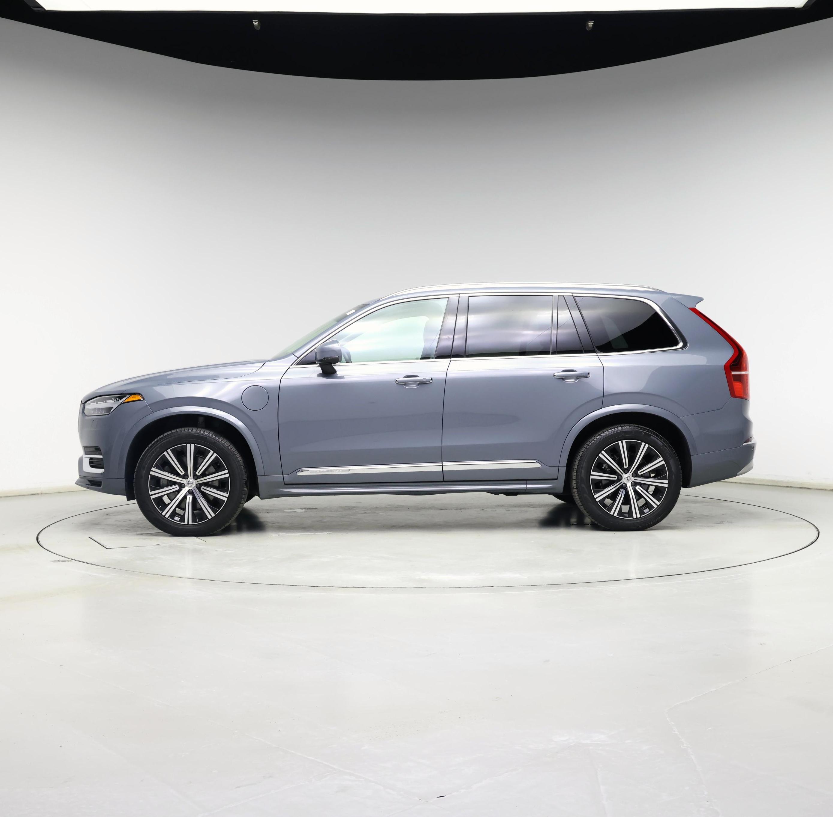 Thumbnail: 2022 Volvo XC90 - 3