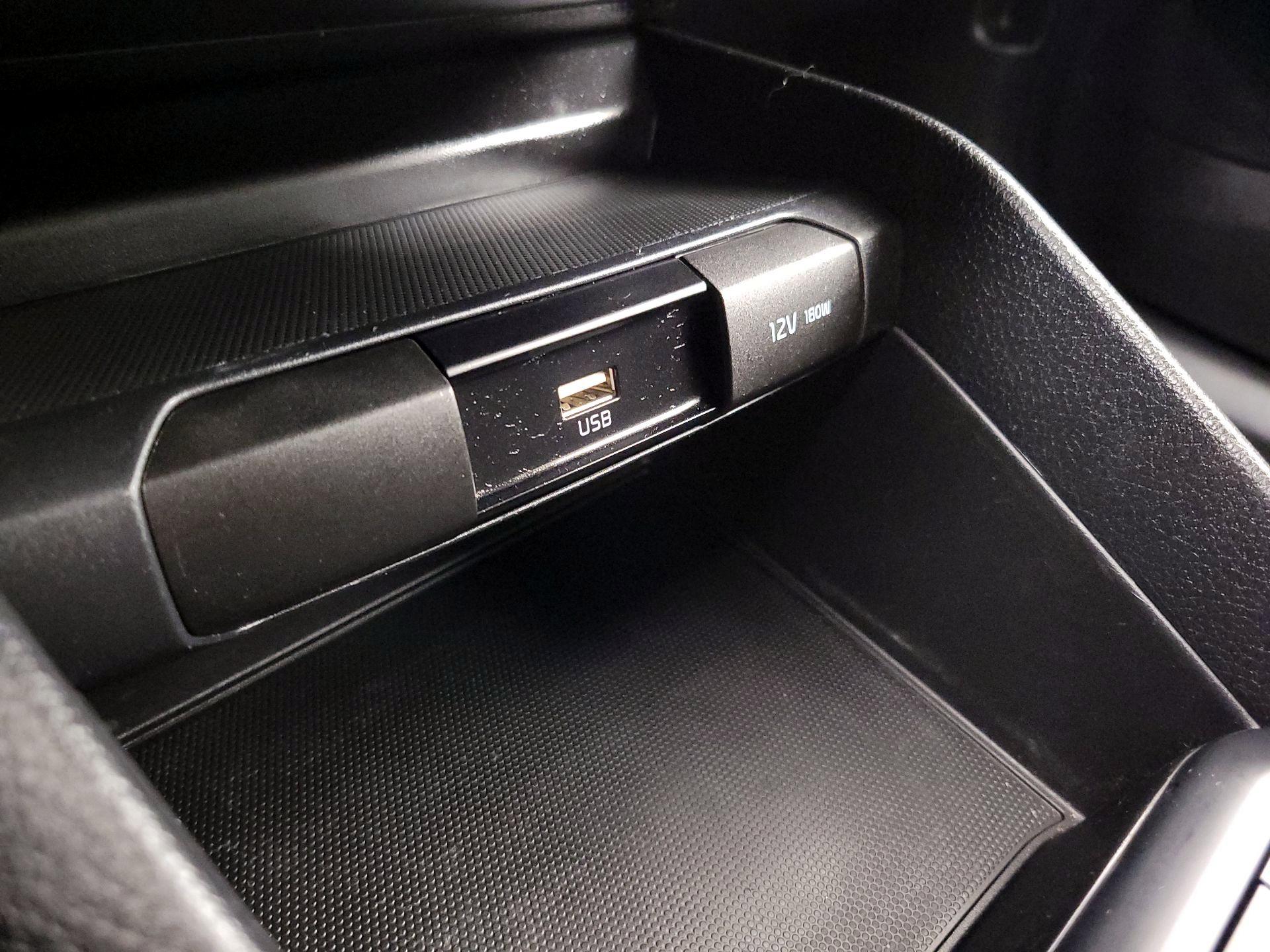 Thumbnail: 2022 Kia Rio - 18