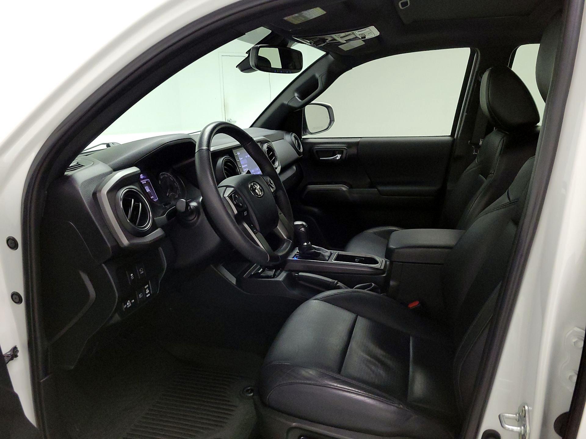 Thumbnail: 2023 Toyota Tacoma - 17