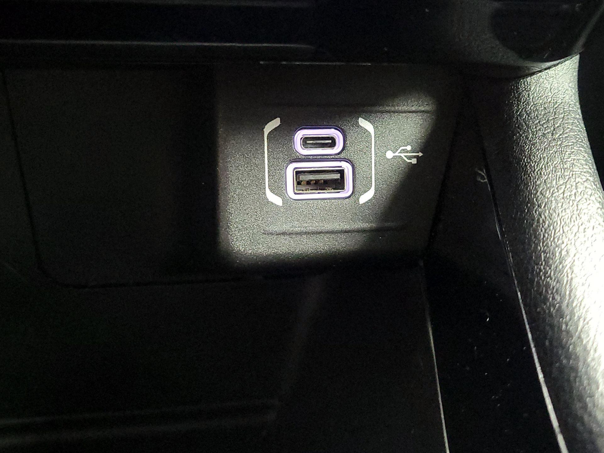 Thumbnail: 2022 Jeep Compass - 18