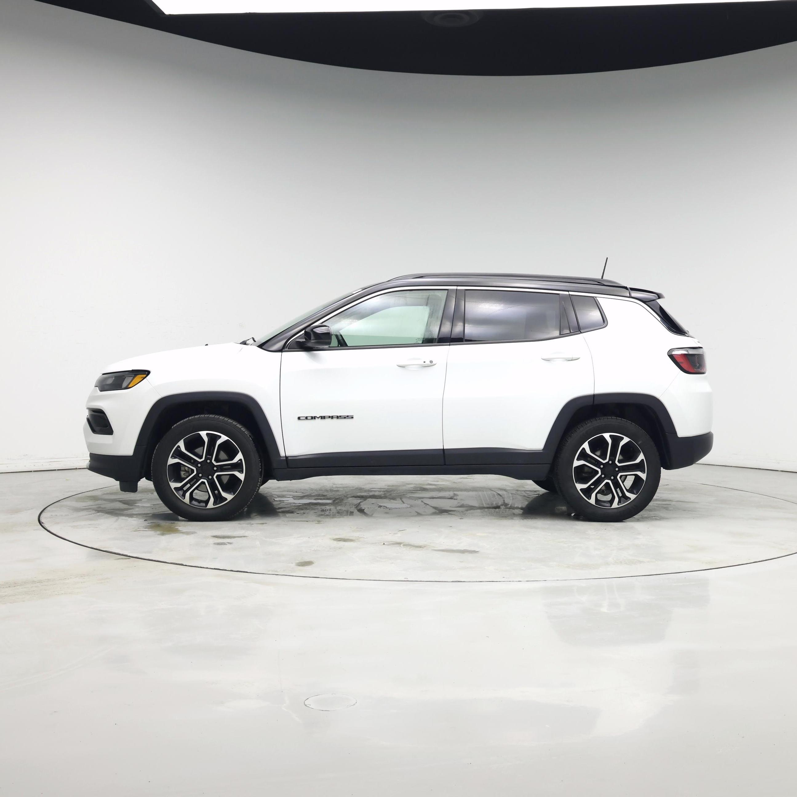 Thumbnail: 2022 Jeep Compass - 3