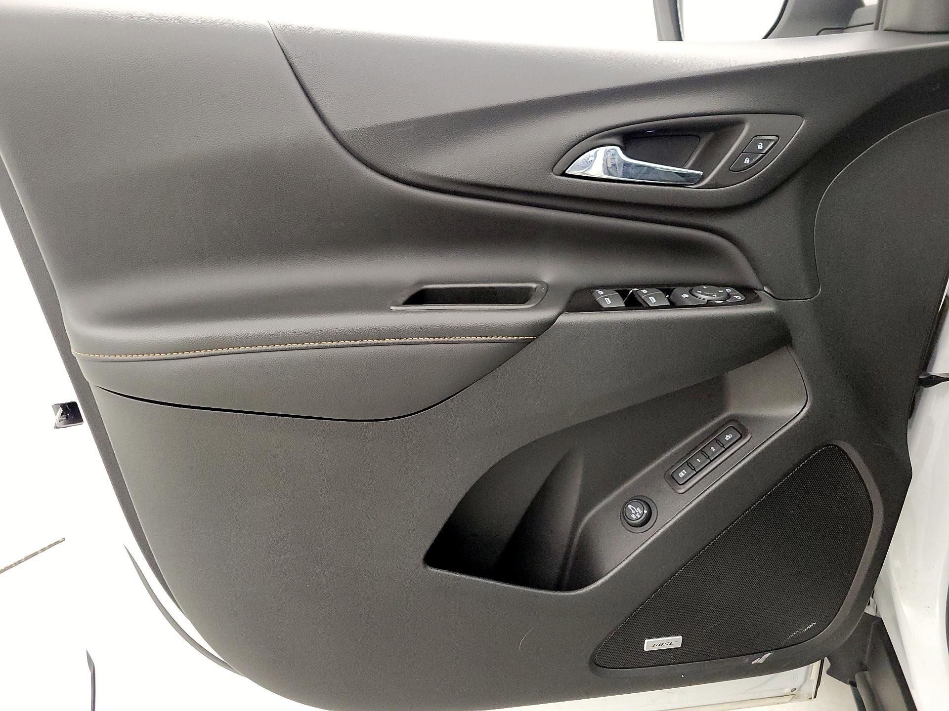 Thumbnail: 2022 Chevrolet Equinox - 12