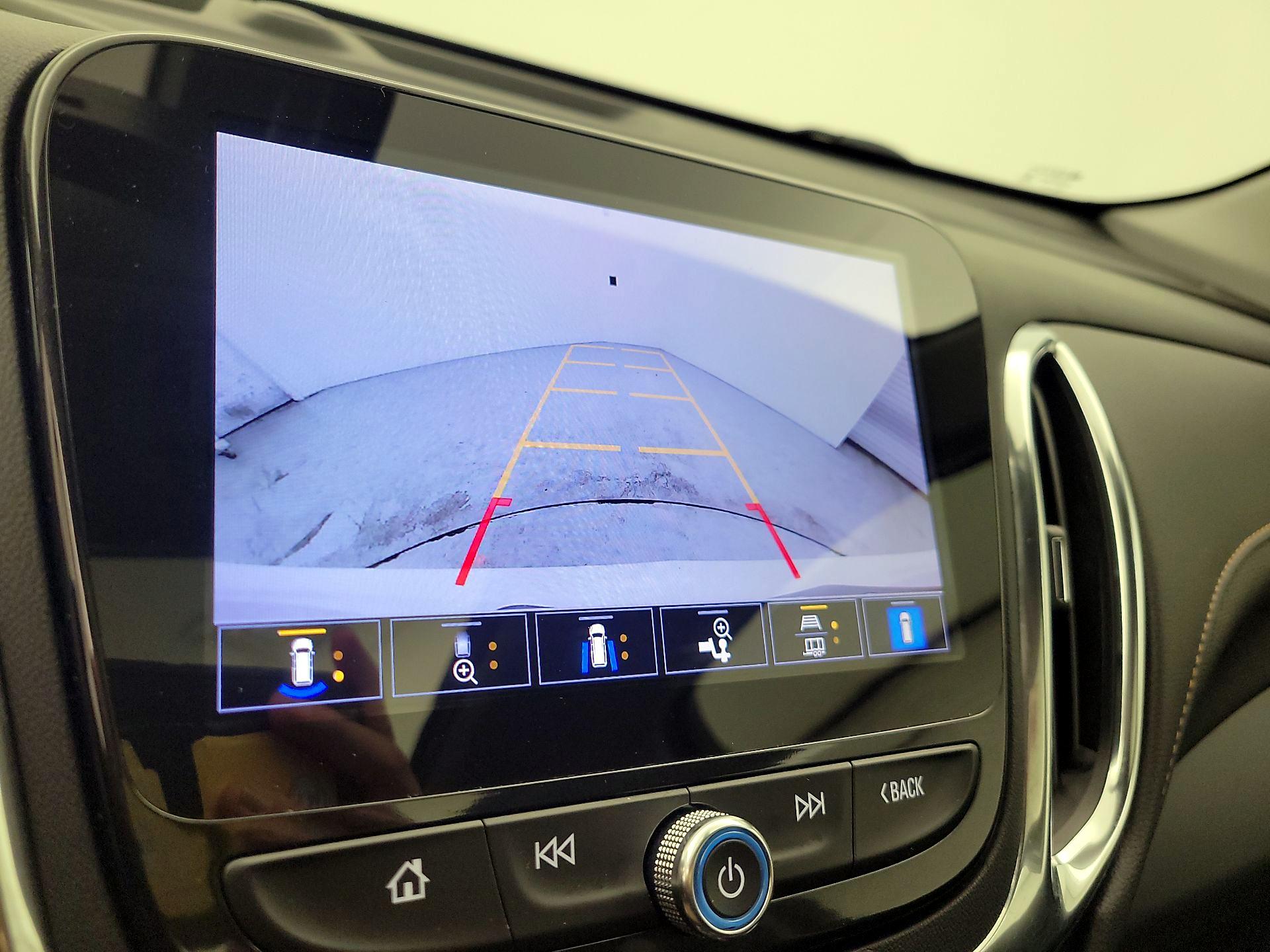 Thumbnail: 2022 Chevrolet Equinox - 15