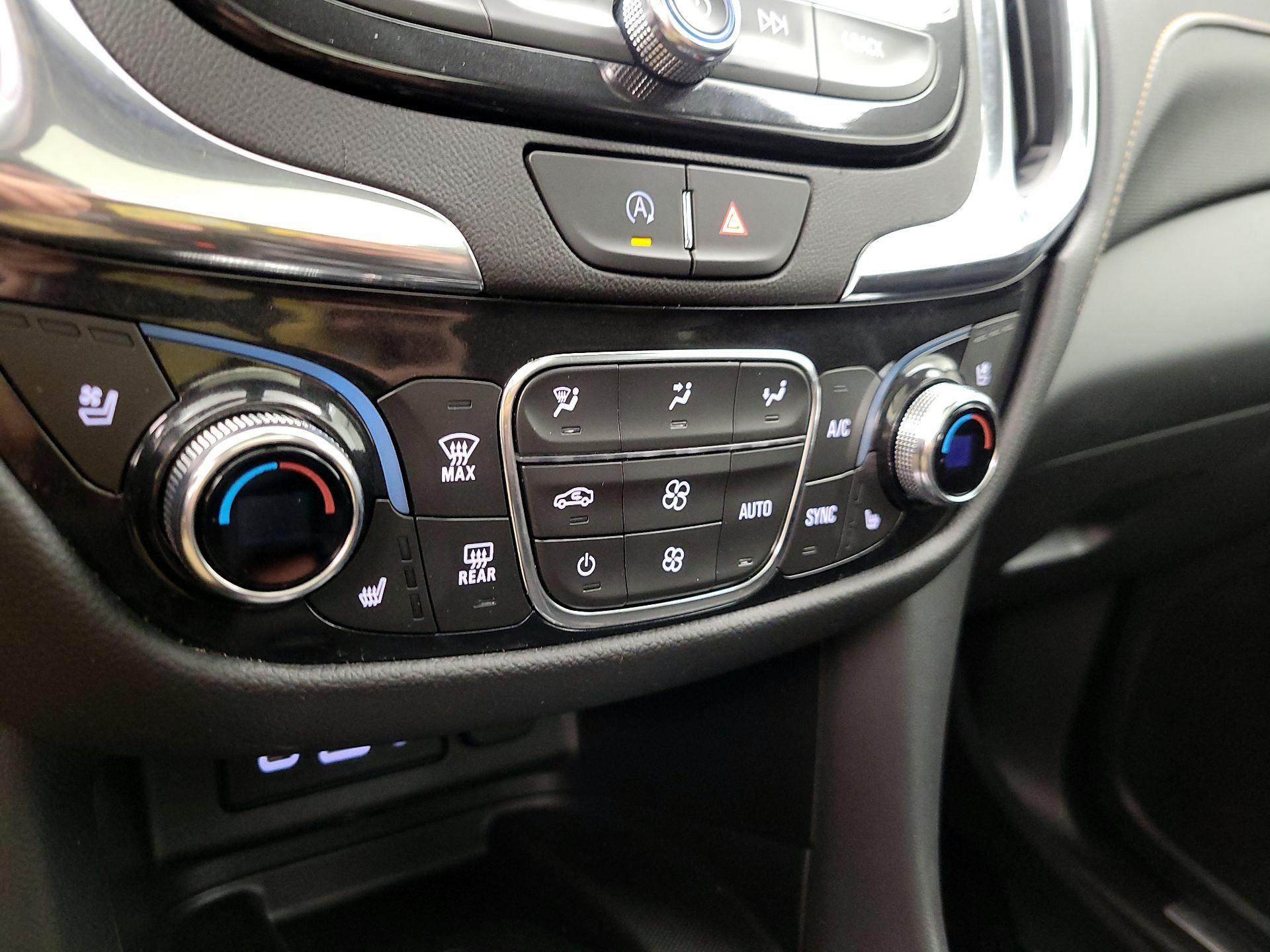 Thumbnail: 2022 Chevrolet Equinox - 17