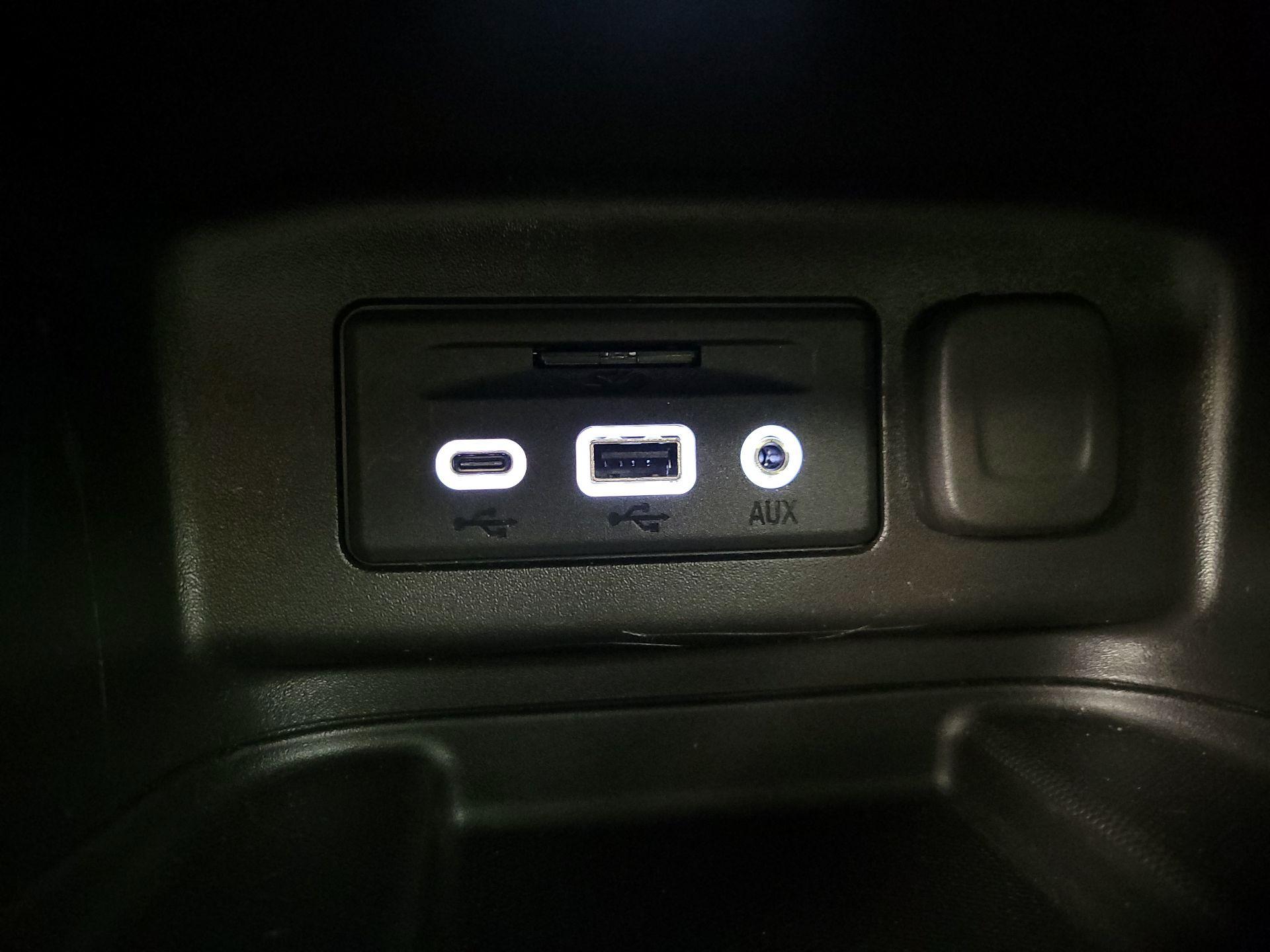 Thumbnail: 2022 Chevrolet Equinox - 19