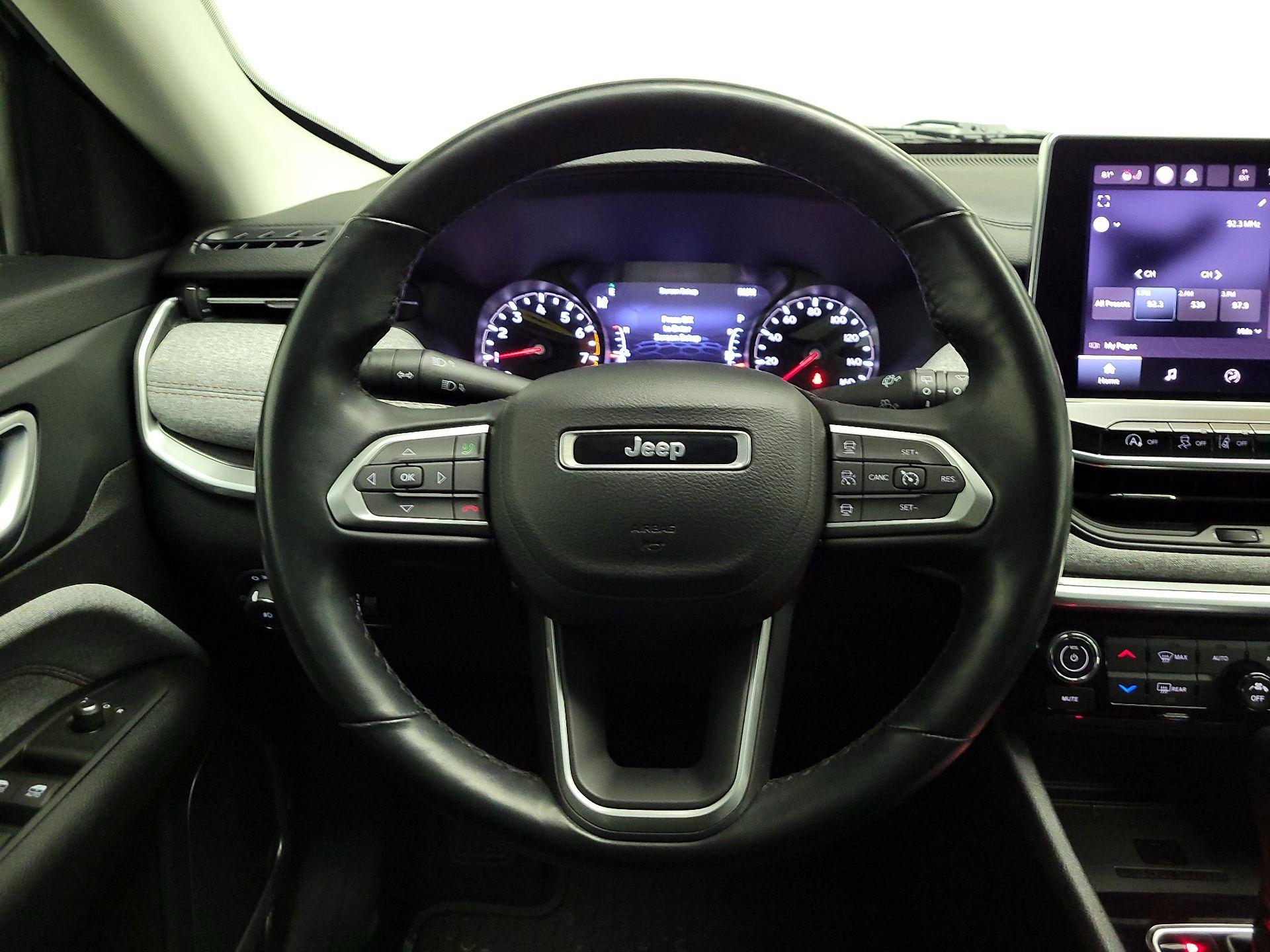 Thumbnail: 2022 Jeep Compass - 10