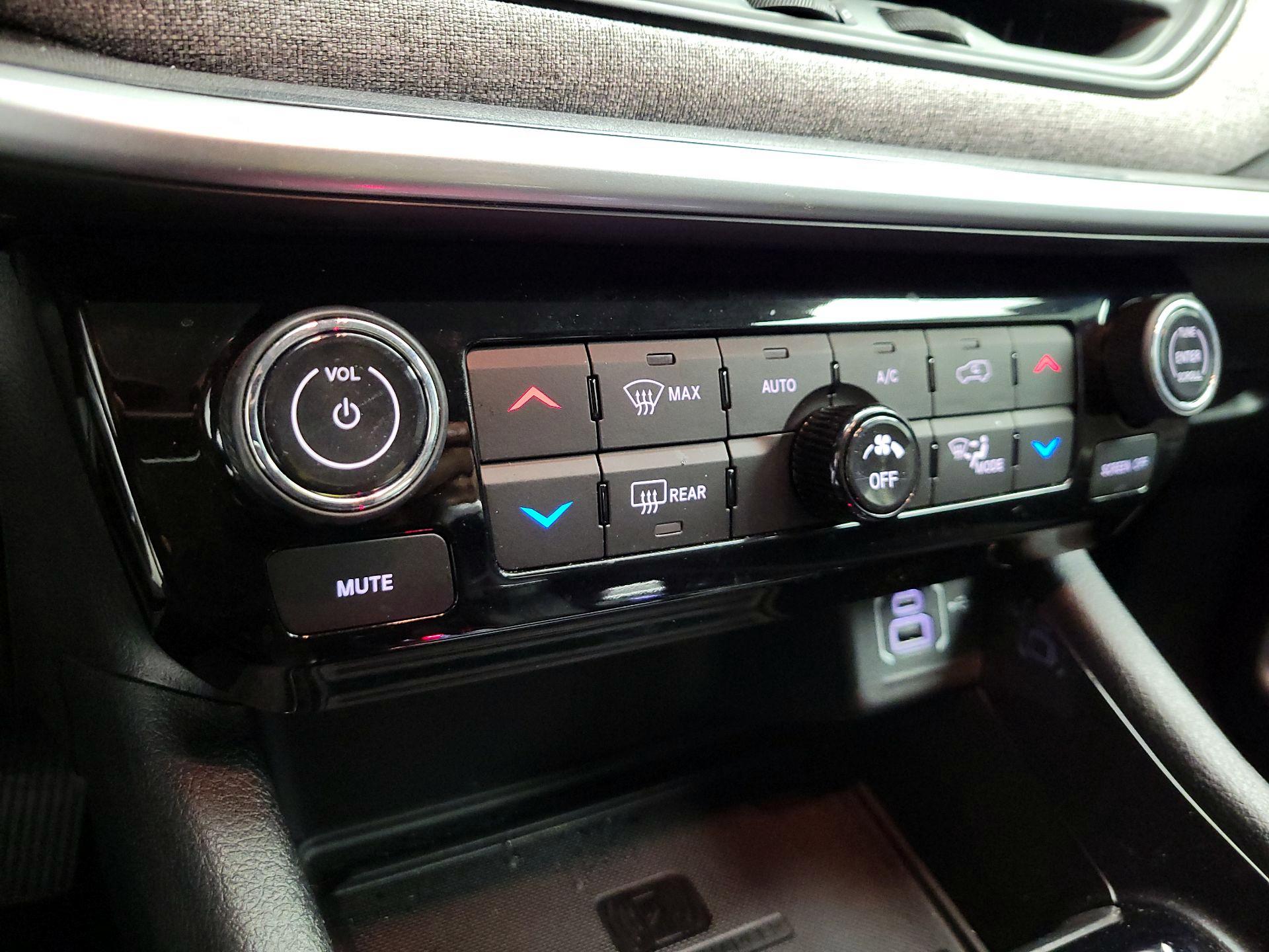 Thumbnail: 2022 Jeep Compass - 15