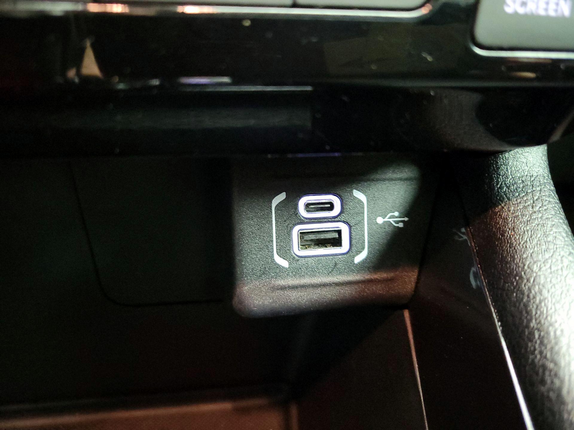 Thumbnail: 2022 Jeep Compass - 18