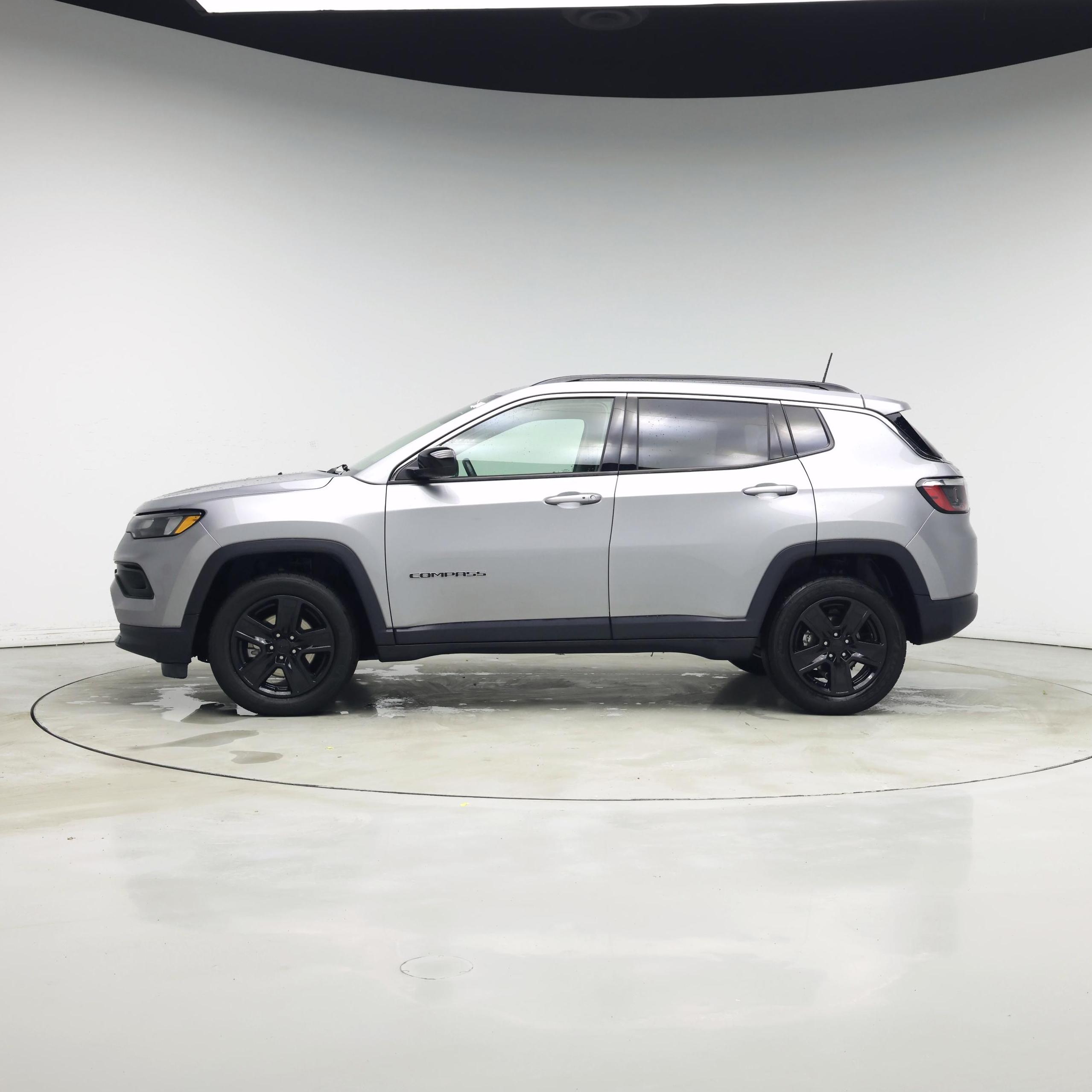 Thumbnail: 2022 Jeep Compass - 3