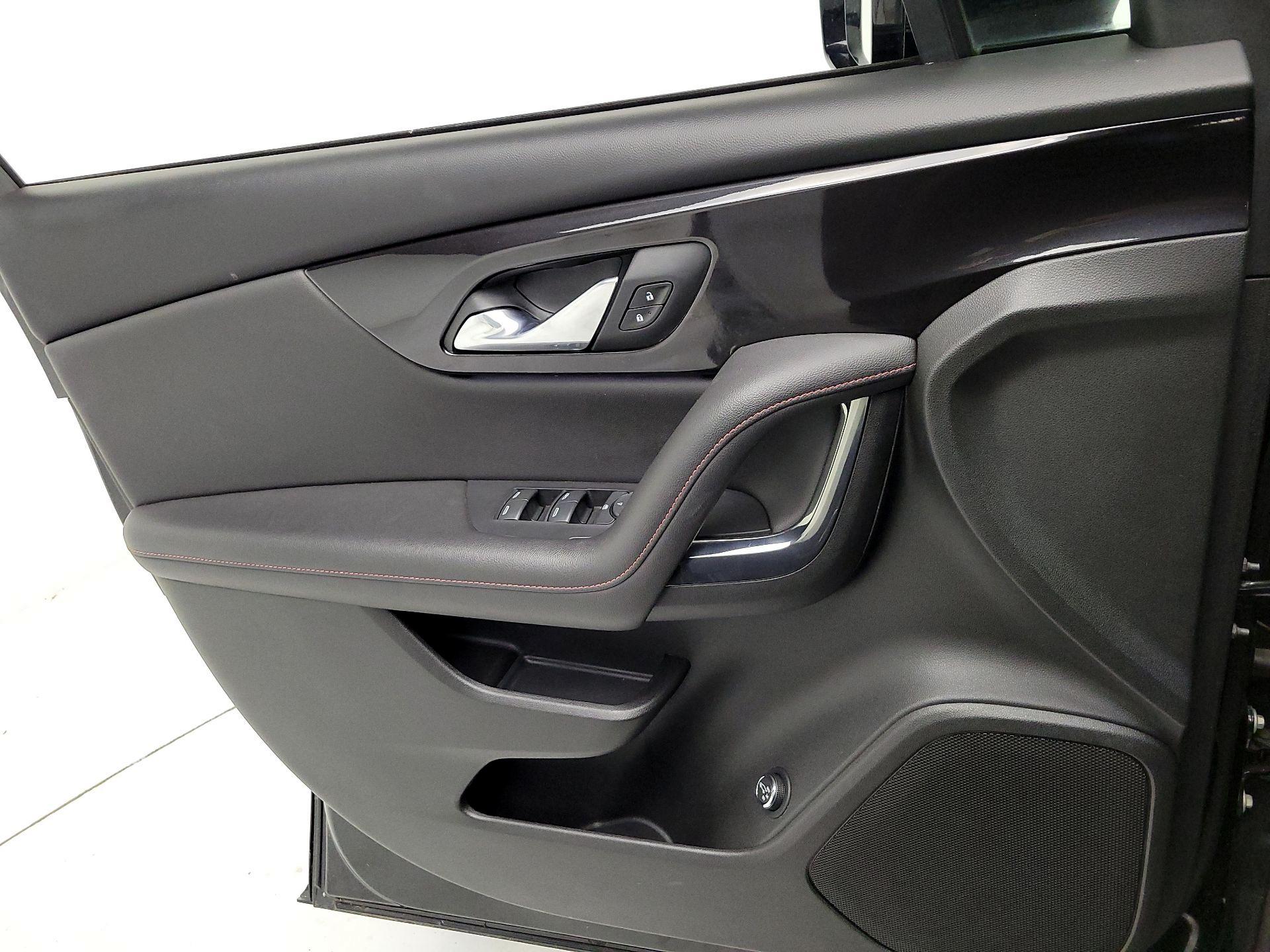 Thumbnail: 2020 Chevrolet Blazer - 12