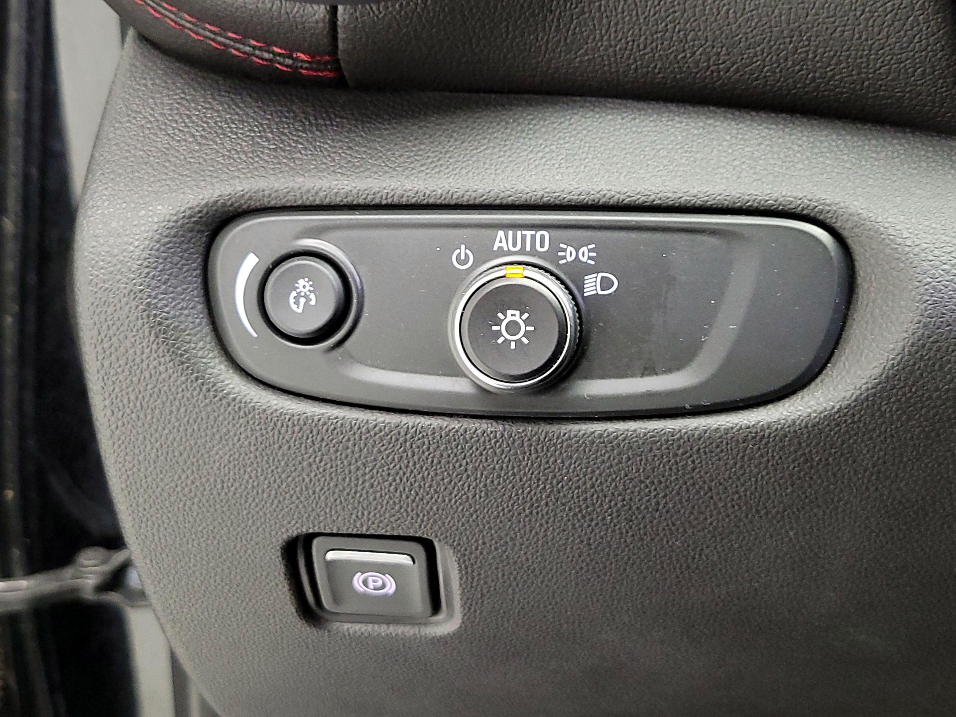 Thumbnail: 2020 Chevrolet Blazer - 13