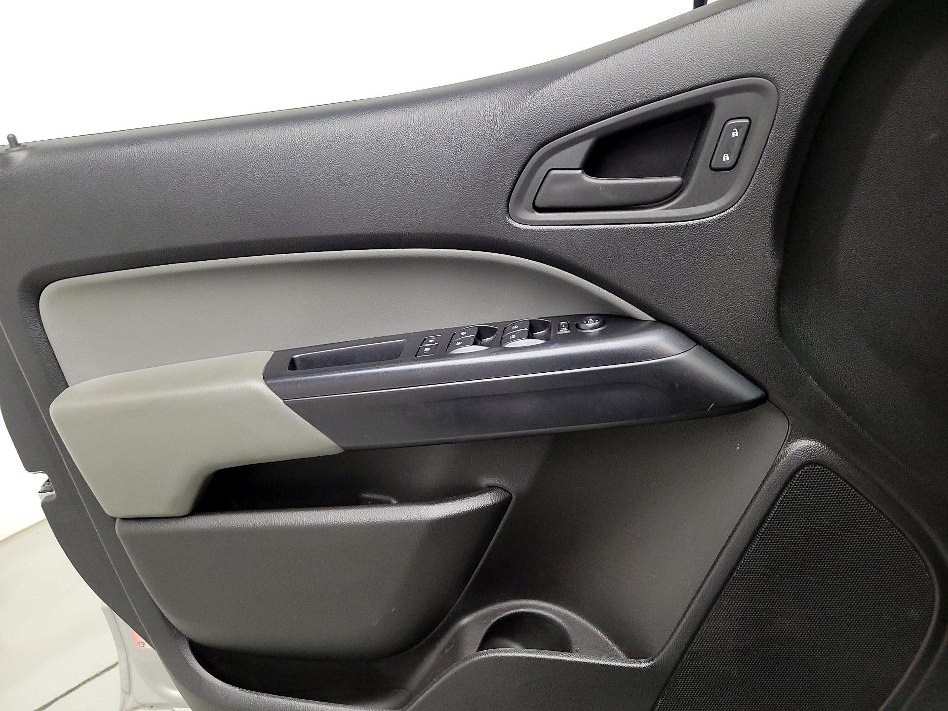 Thumbnail: 2020 Chevrolet Colorado - 12