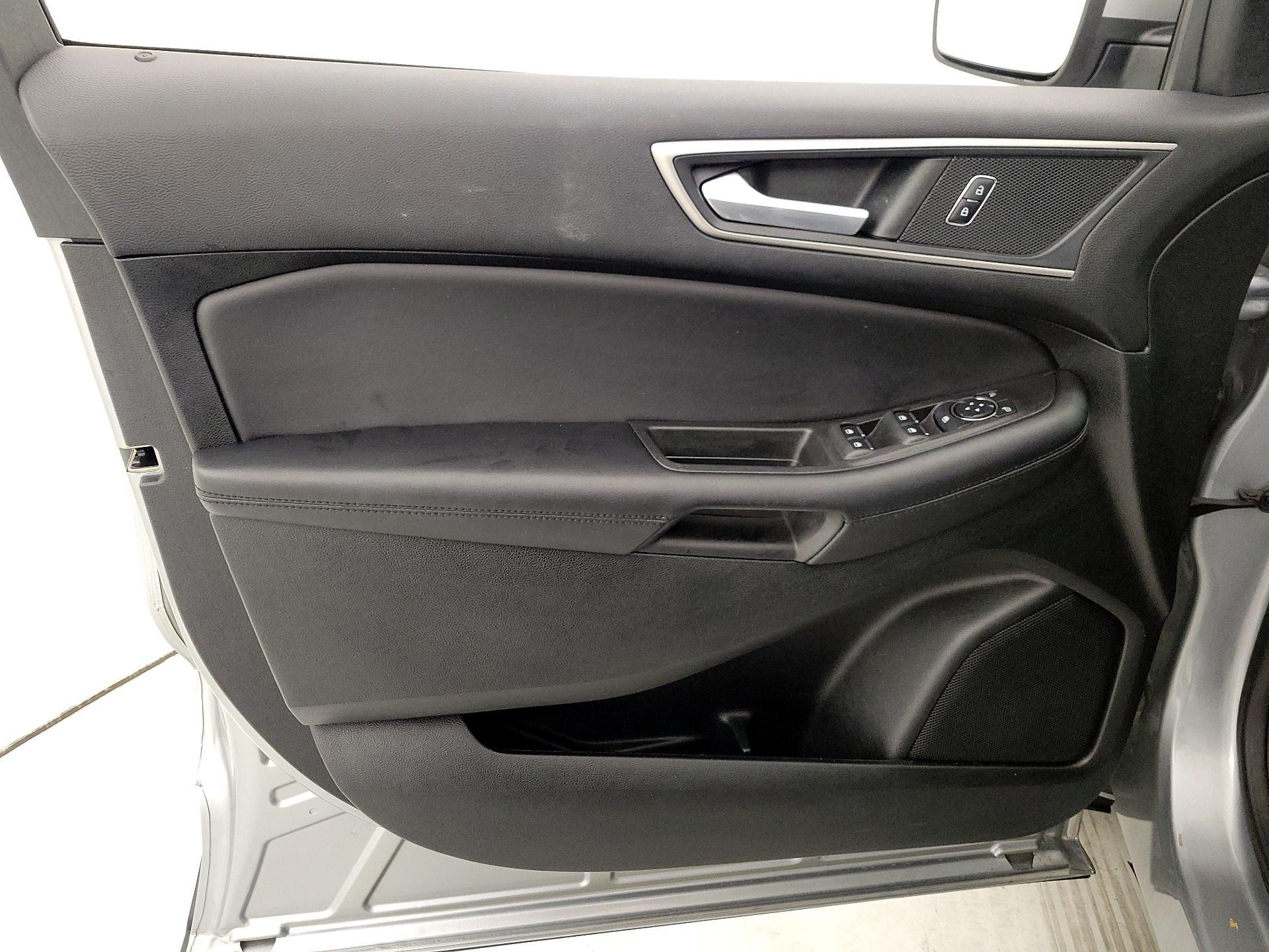 Thumbnail: 2022 Ford Edge - 12