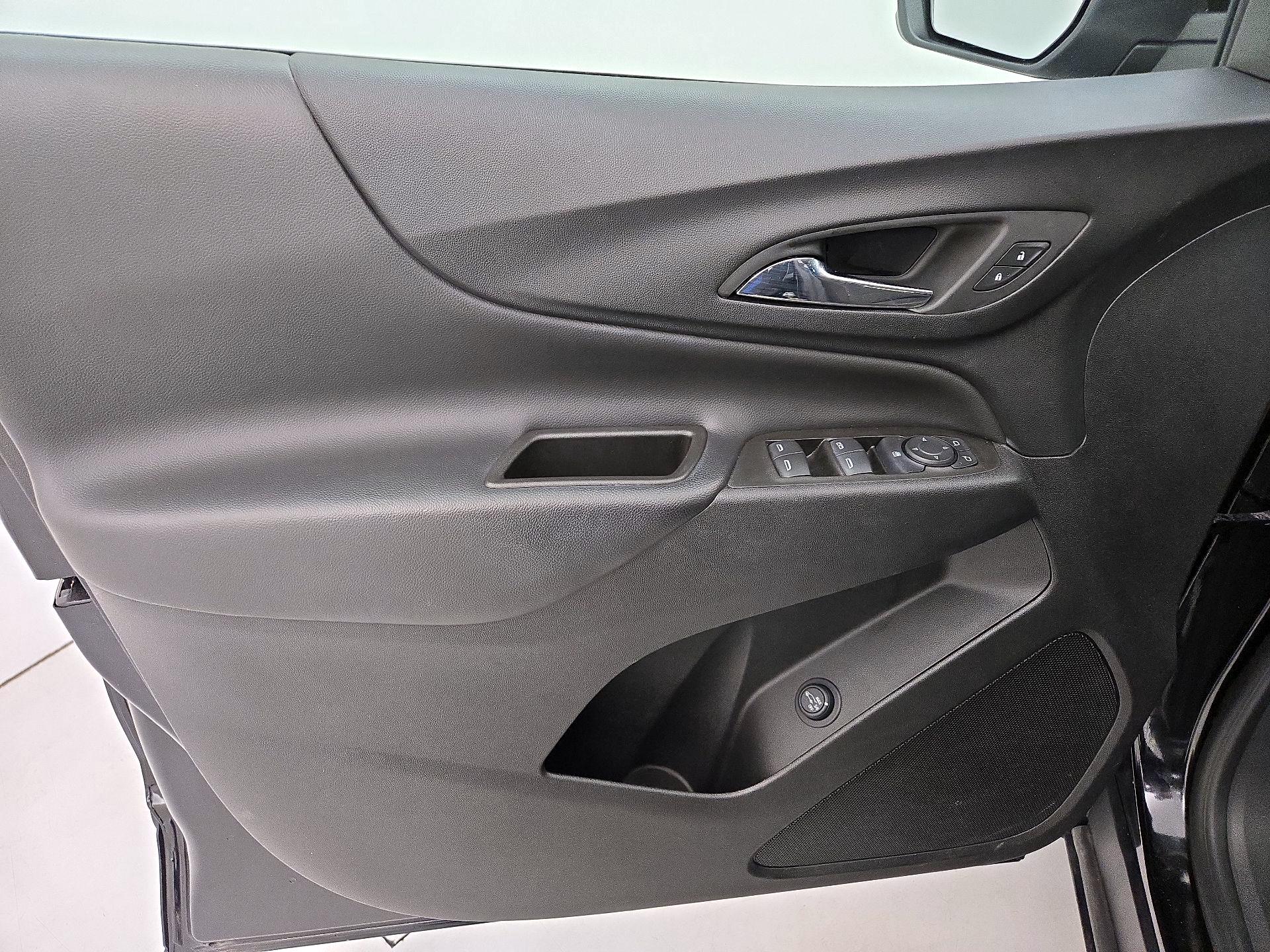 Thumbnail: 2023 Chevrolet Equinox - 12