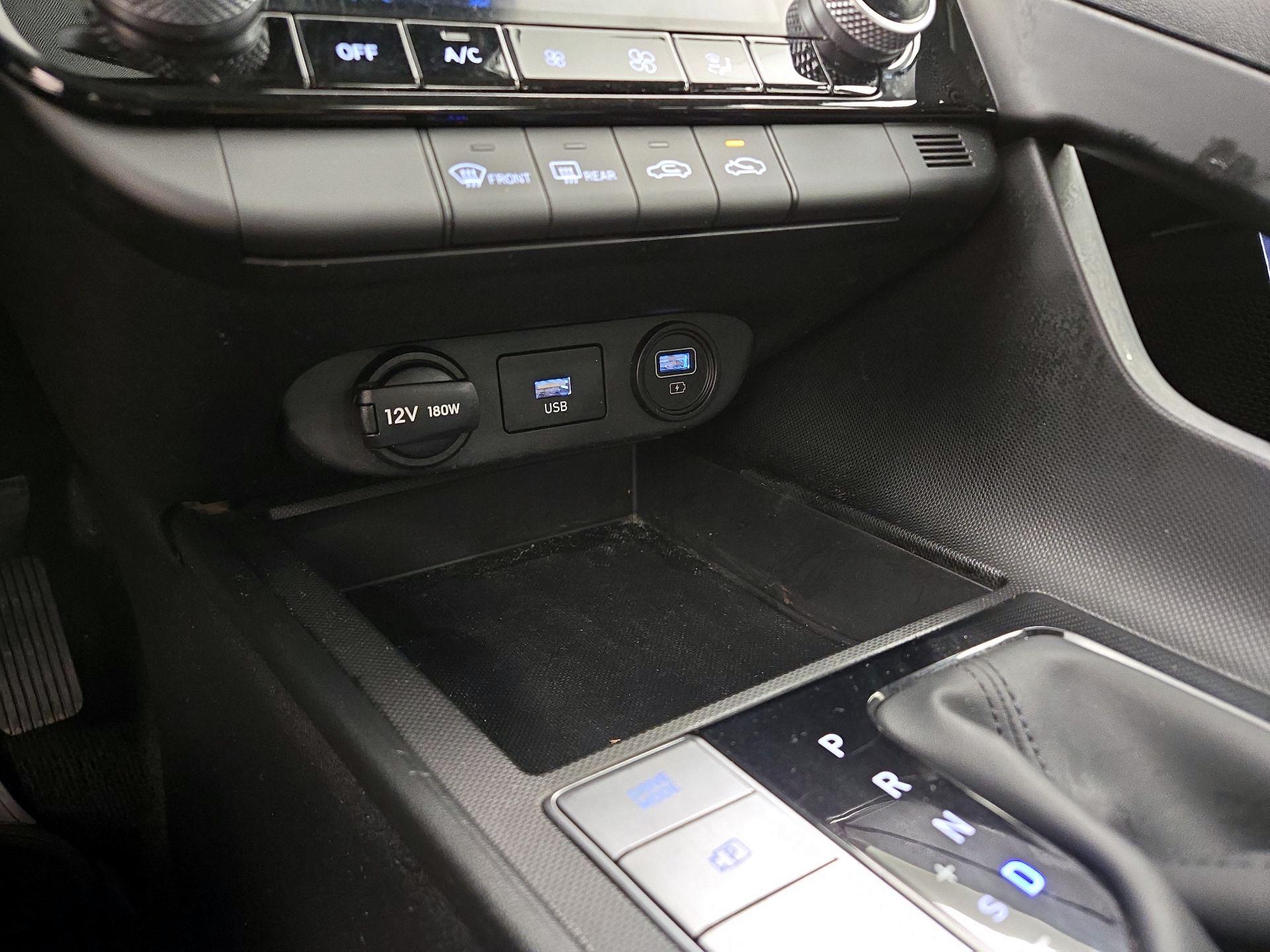 Thumbnail: 2023 Hyundai Elantra - 18