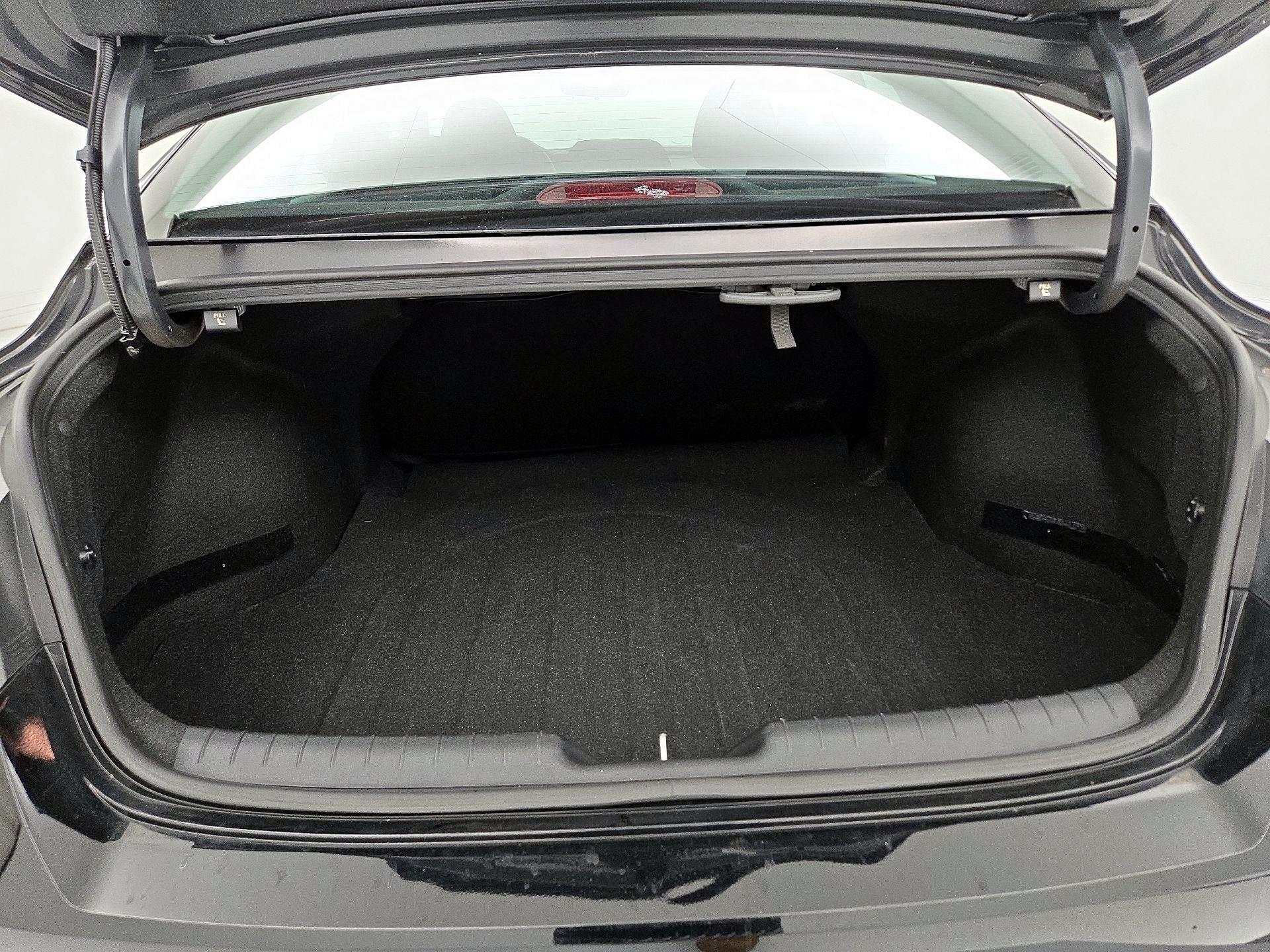 Thumbnail: 2023 Hyundai Elantra - 20