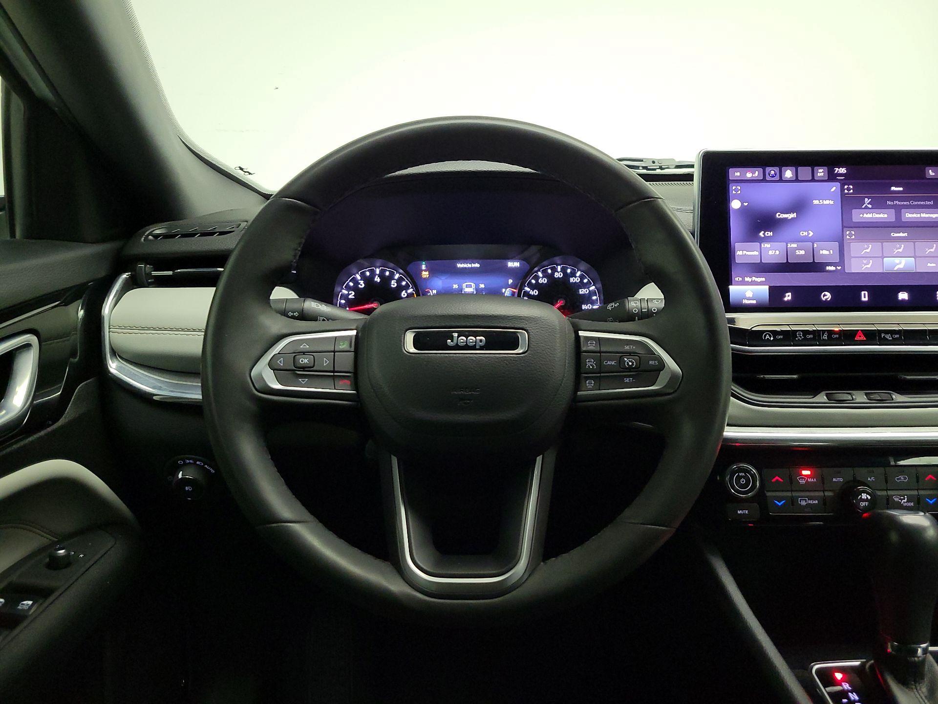 Thumbnail: 2023 Jeep Compass - 10