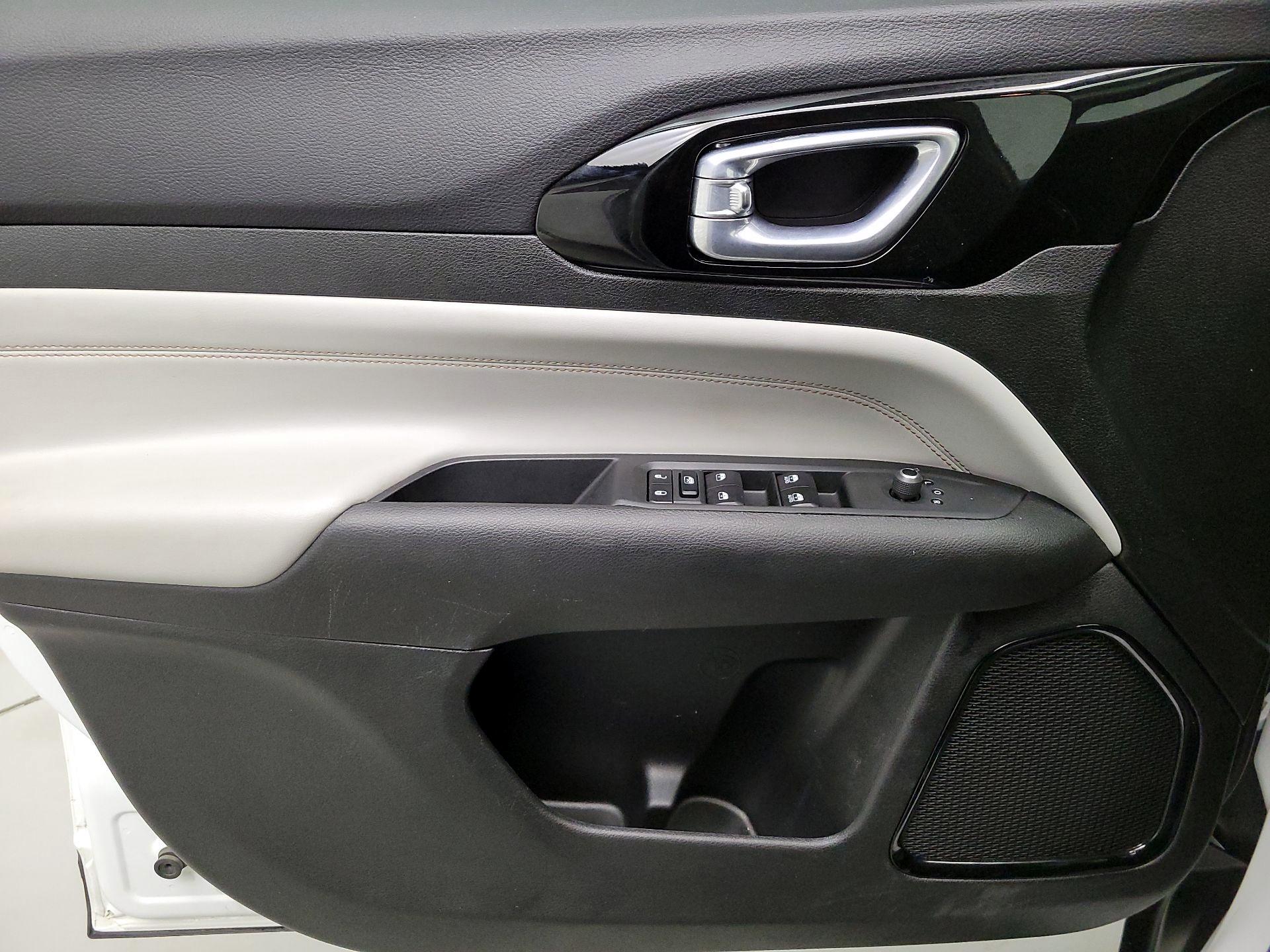 Thumbnail: 2023 Jeep Compass - 12