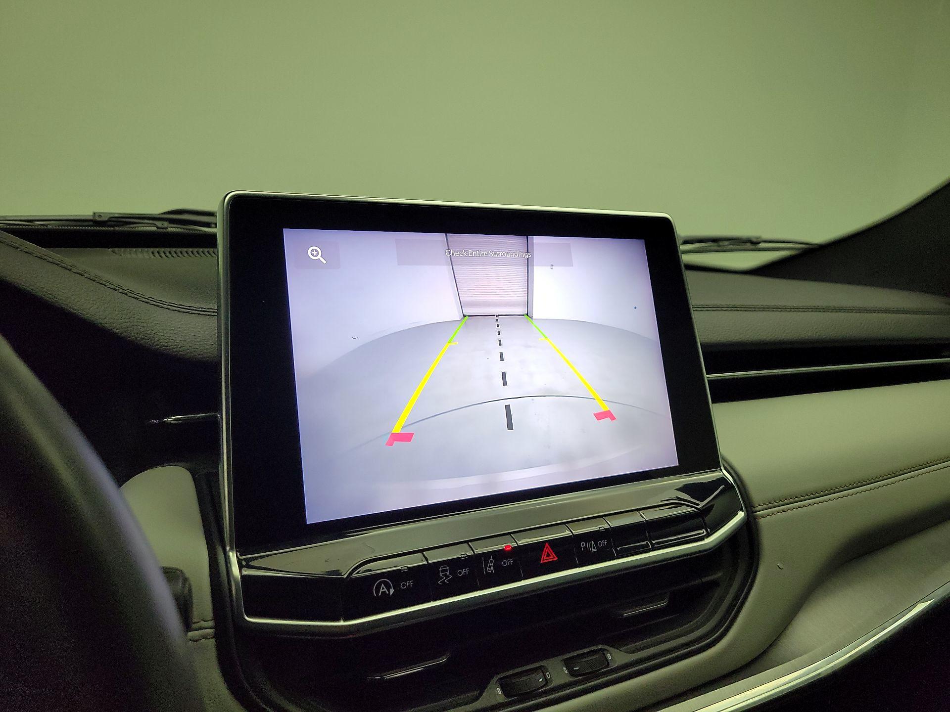 Thumbnail: 2023 Jeep Compass - 13