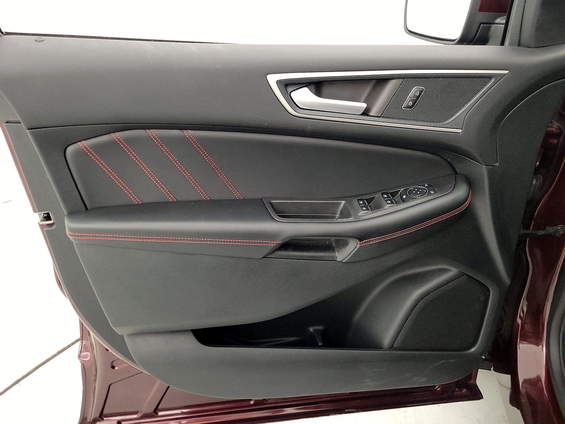 Thumbnail: 2023 Ford Edge - 12