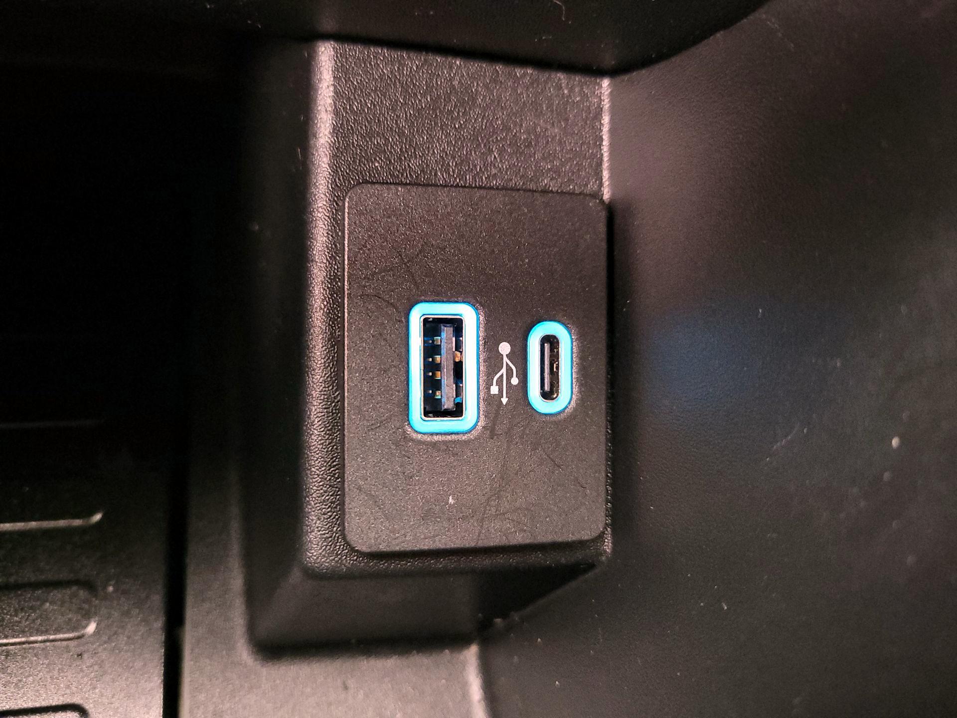 Thumbnail: 2023 Ford Edge - 19