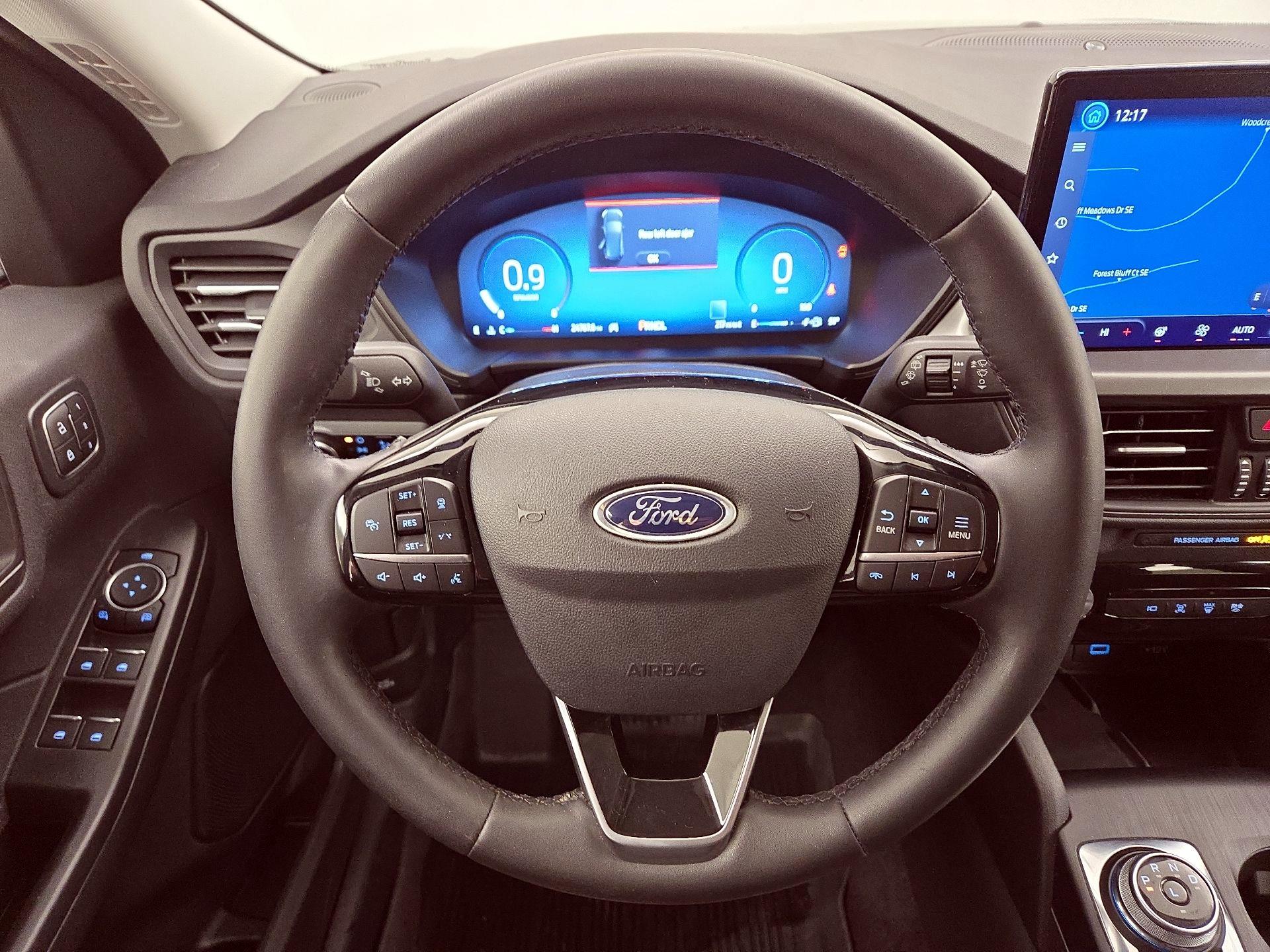 Thumbnail: 2023 Ford Escape - 10