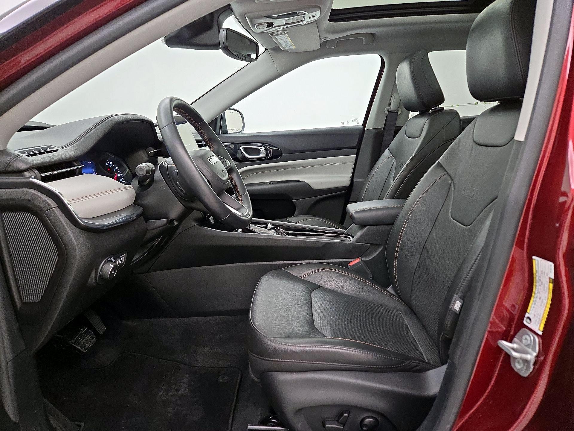 Thumbnail: 2022 Jeep Compass - 11