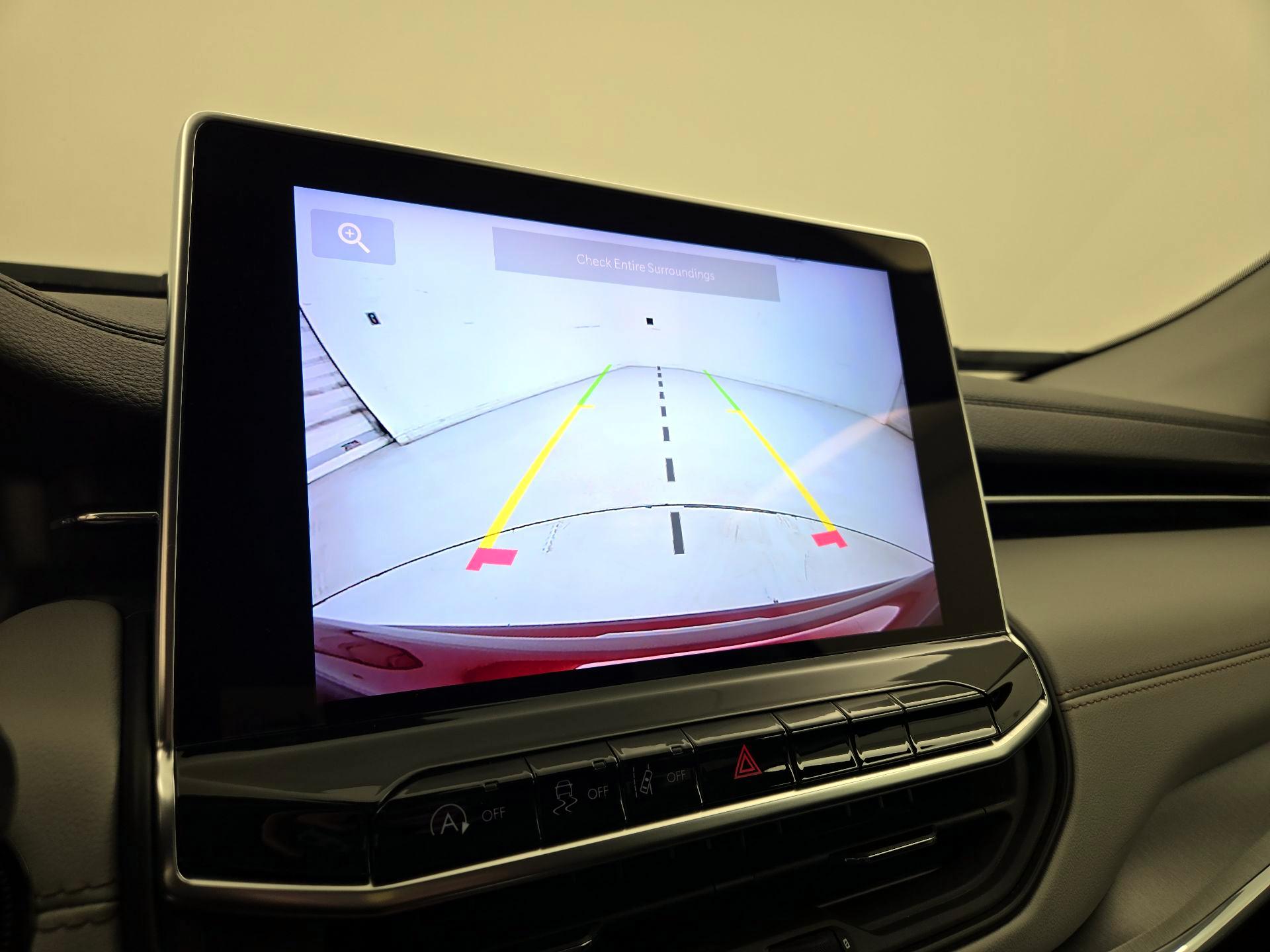 Thumbnail: 2022 Jeep Compass - 14