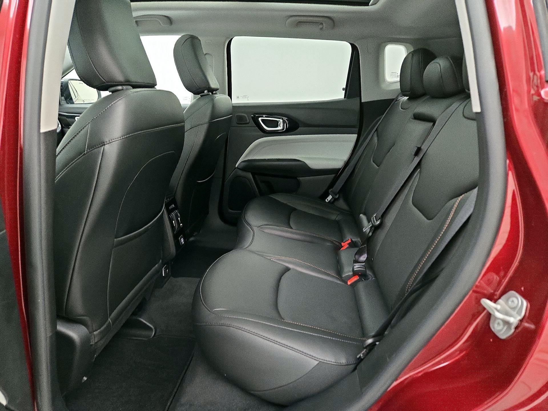 Thumbnail: 2022 Jeep Compass - 20