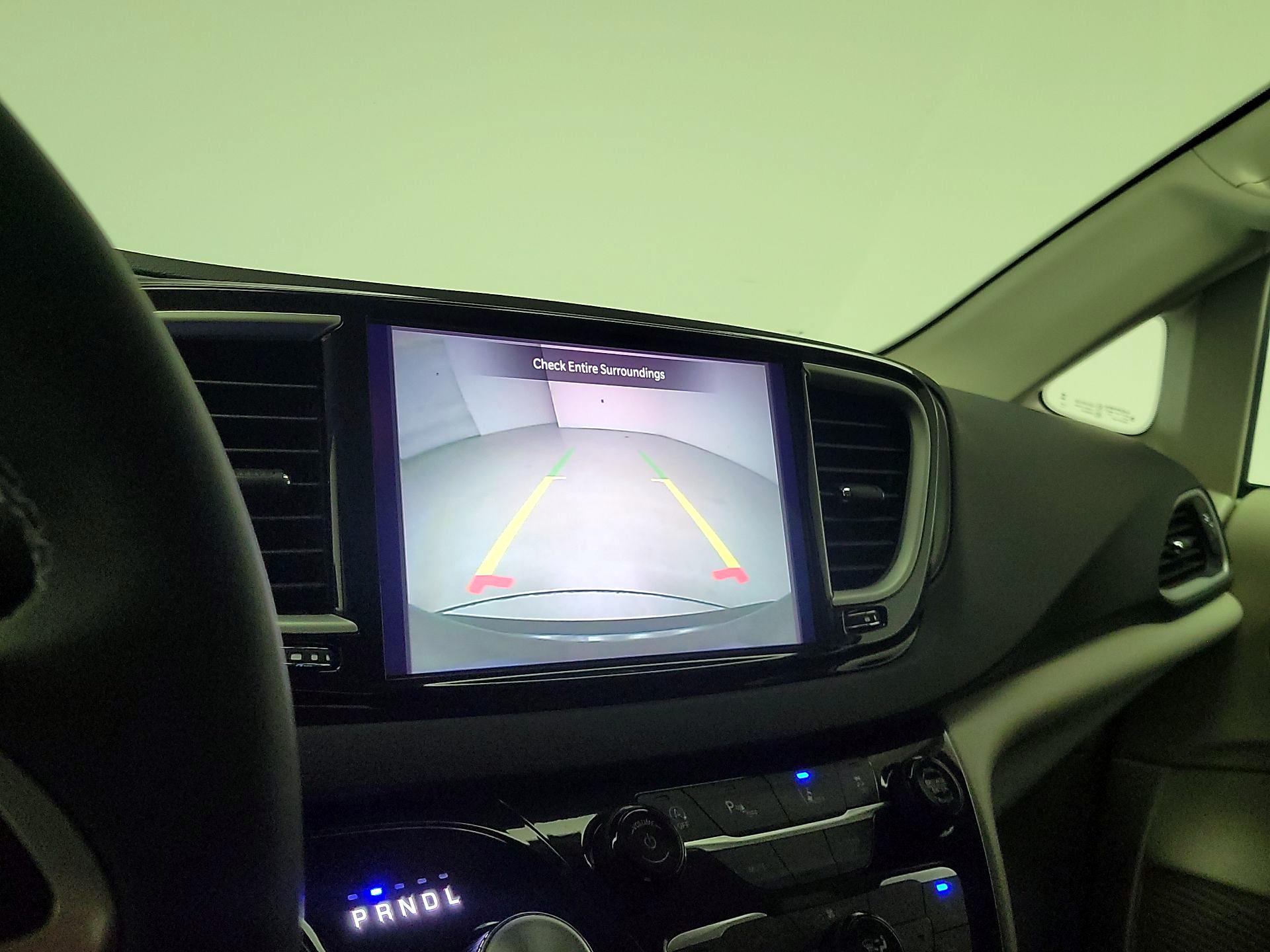 Thumbnail: 2024 Chrysler Pacifica - 14