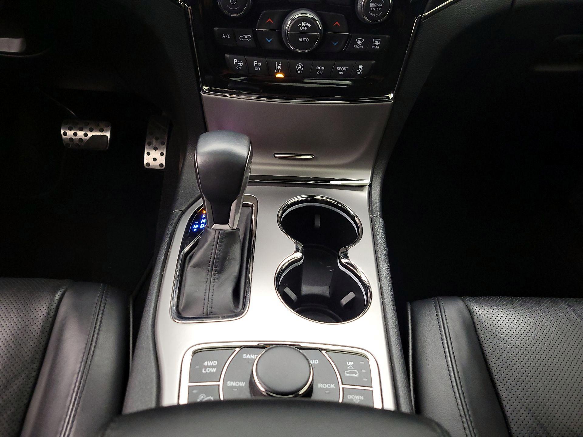 Thumbnail: 2021 Jeep Grand Cherokee - 18