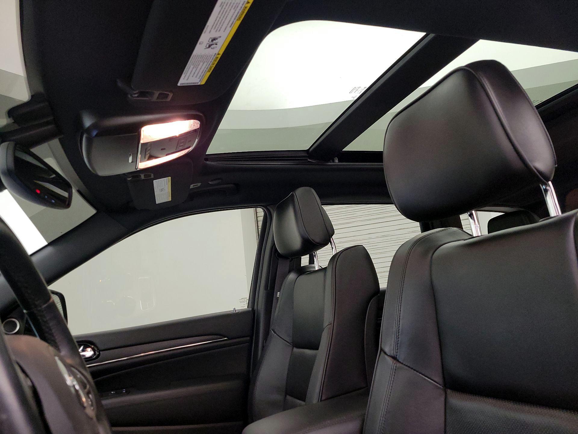 Thumbnail: 2021 Jeep Grand Cherokee - 20