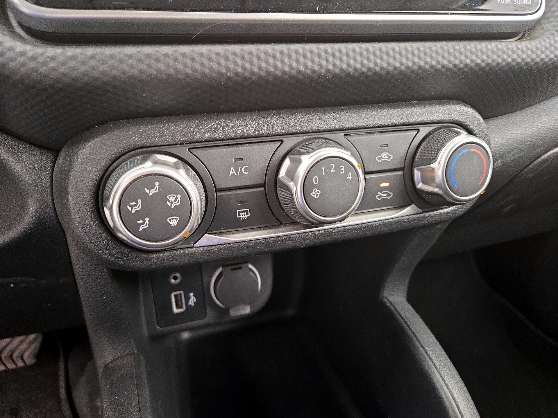 Thumbnail: 2023 Nissan Kicks - 14