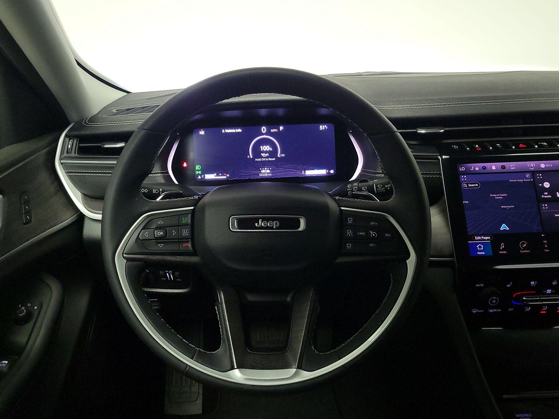 Thumbnail: 2023 Jeep Grand Cherokee - 10